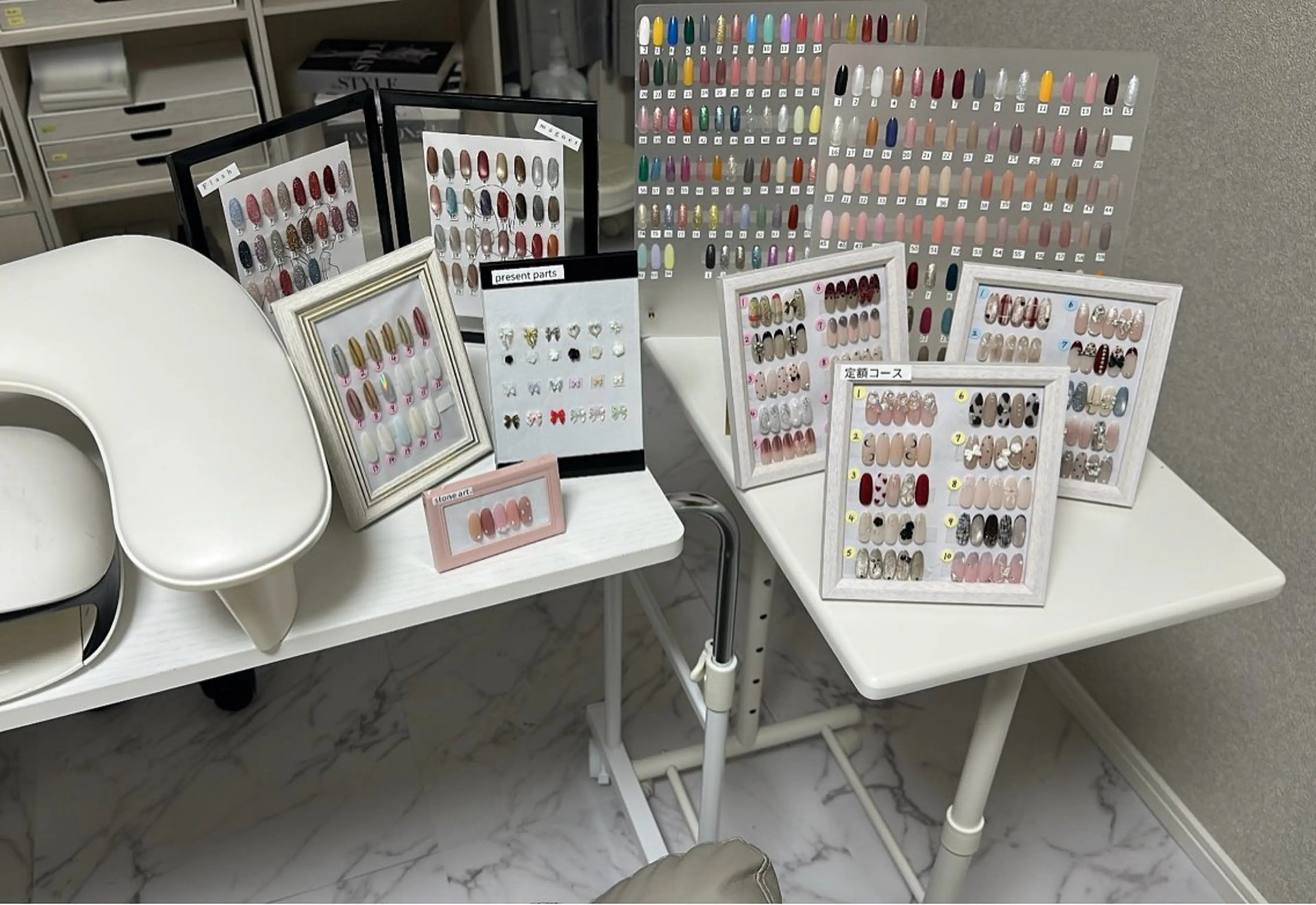 ネイル 韓国ネイル マグネットネイル ニュアンスネイル オフィスネイル ワンホンネイル 倉石 百恵のネイルデザイン