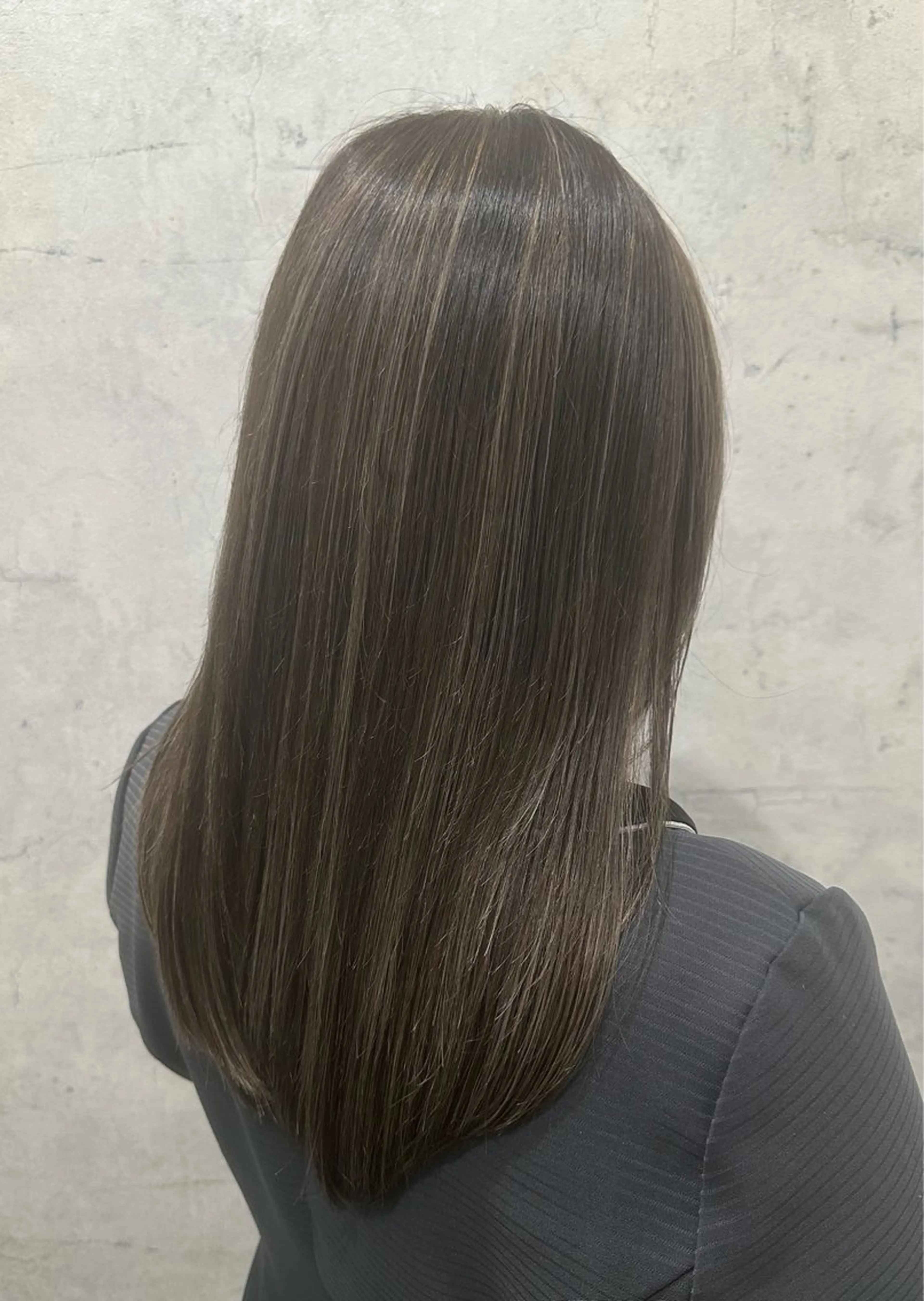 ロング カラー ハイライトカラー ハイライト 飯田 冴のヘアスタイル