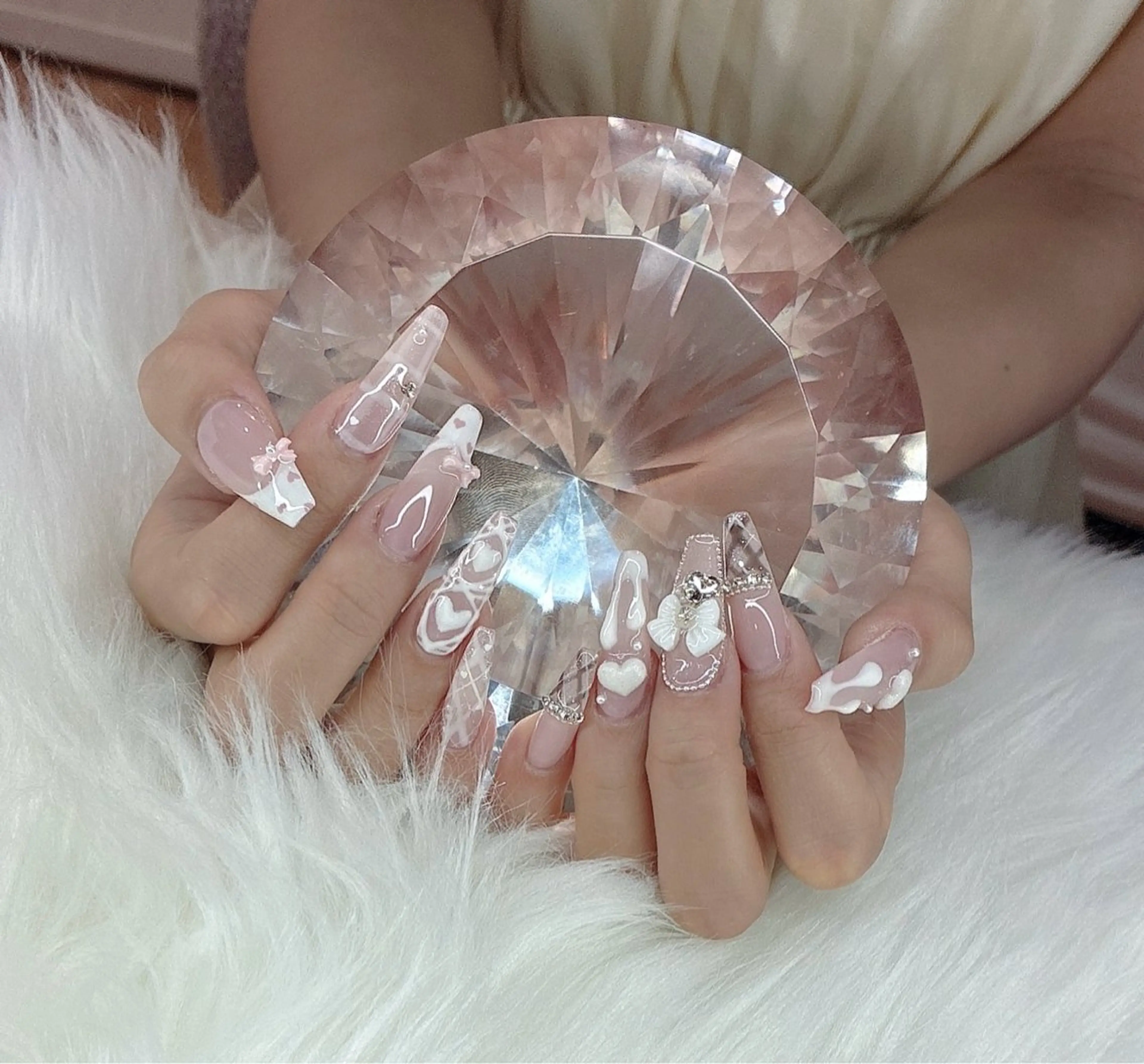 ネイル LoaChaton kaeのネイルデザイン