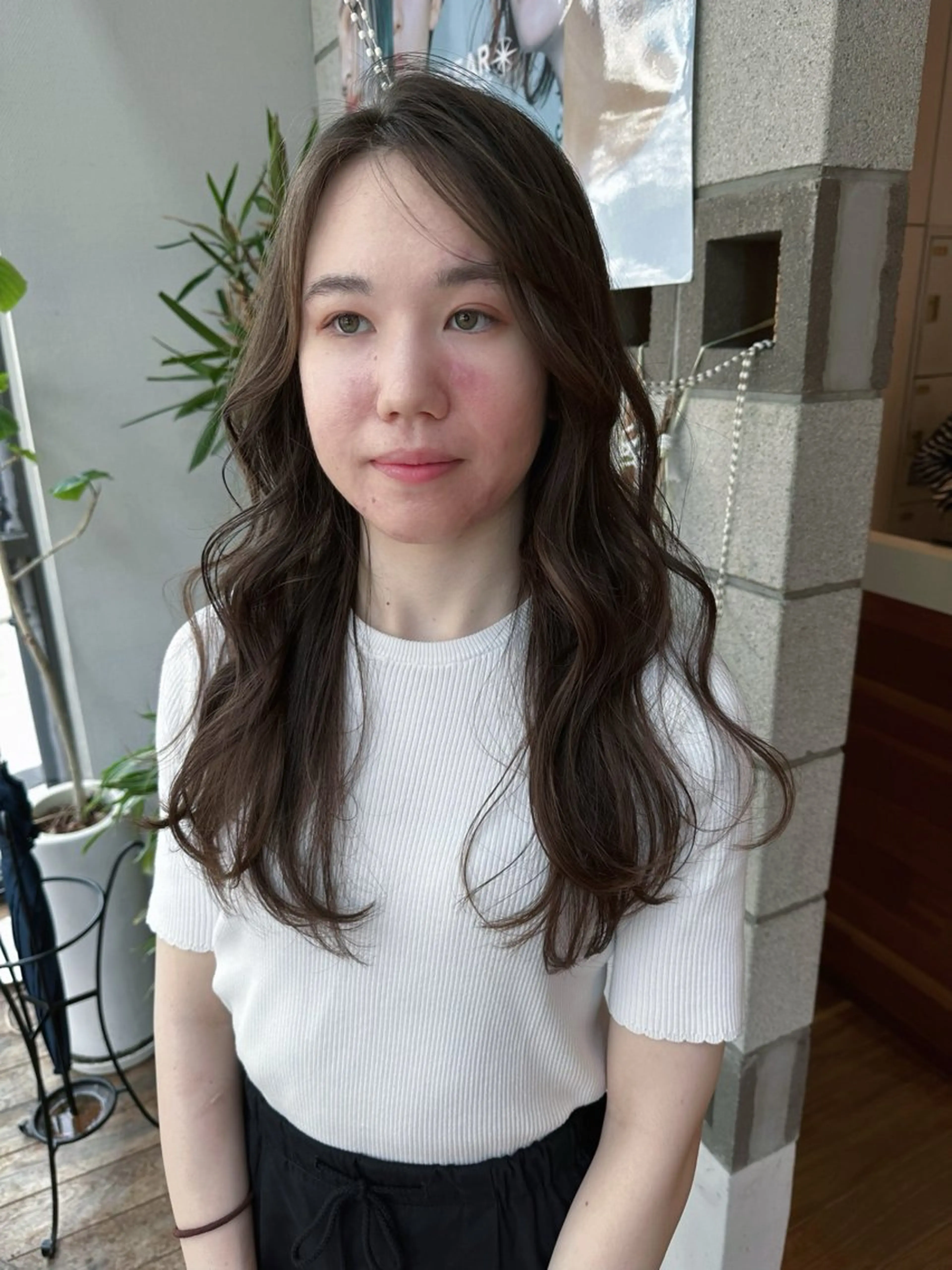 ロング カット 塩澤 榛奈のヘアスタイル