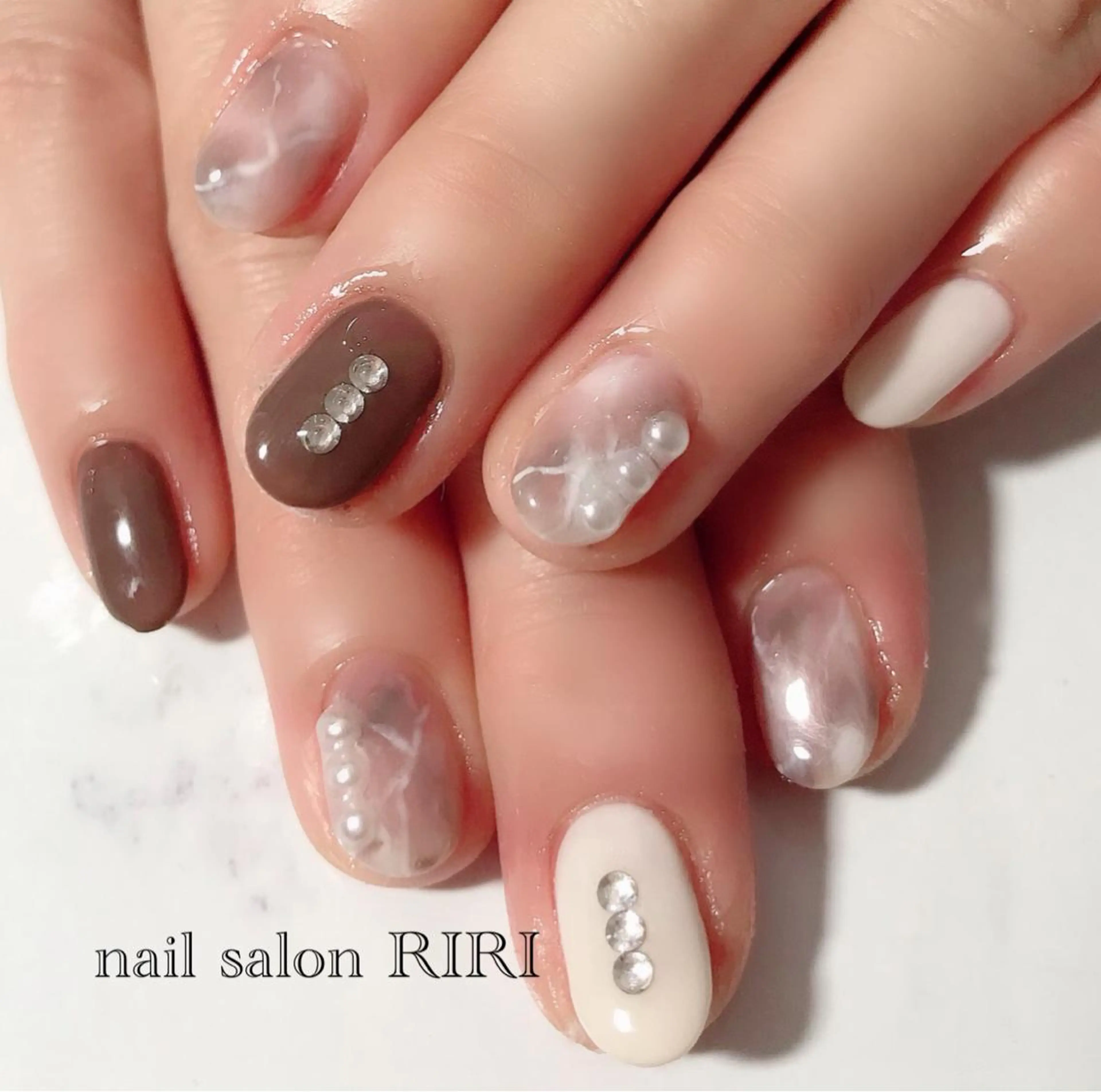 ネイル アートネイル 大理石ネイル(マーブル) RIRI リリのネイルデザイン