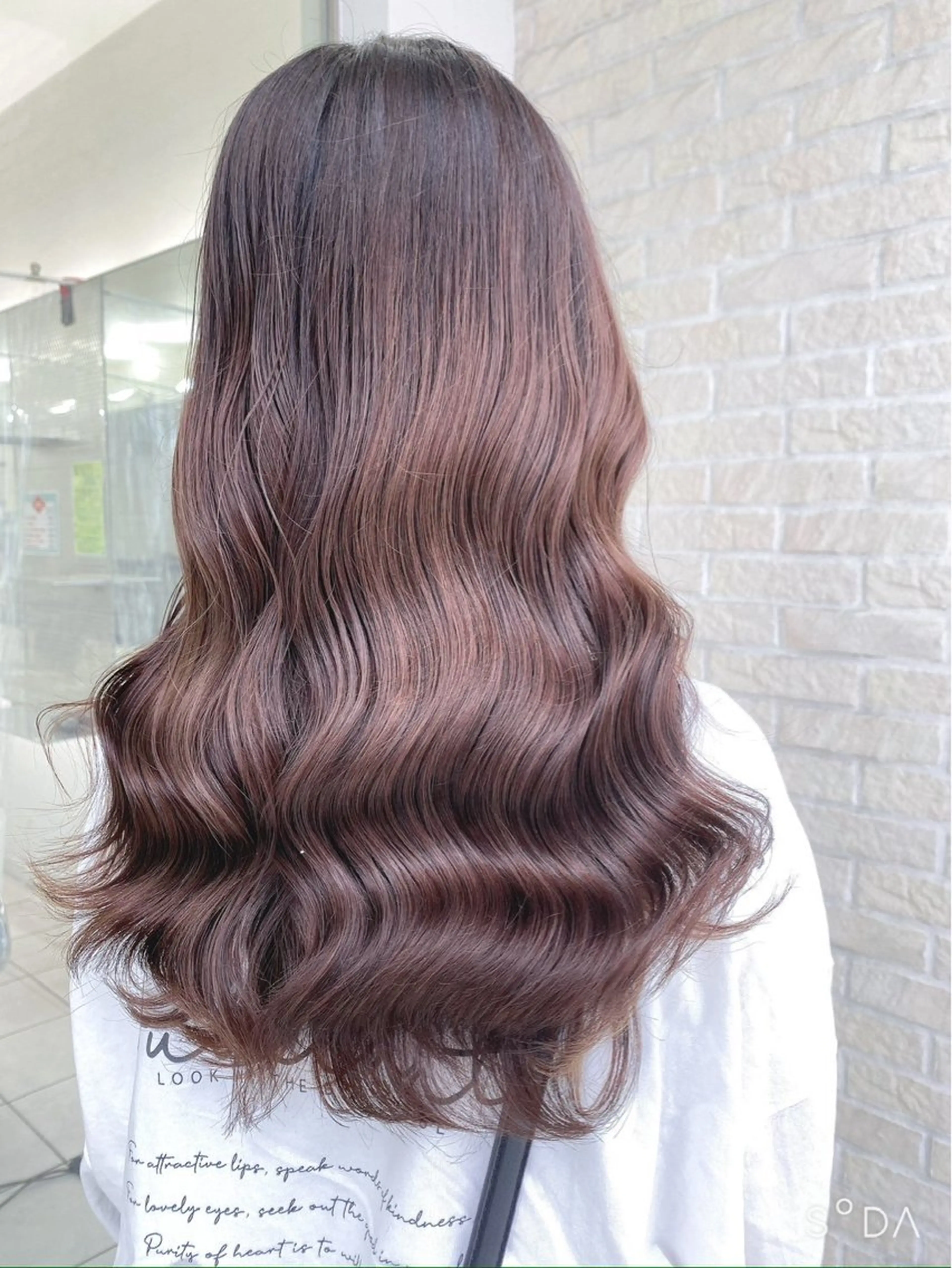 ロング ピンクブラウン ヘアカラー トリートメント 【髪質改善カラー】 あむ·. ⟡ 🖤のヘアスタイル