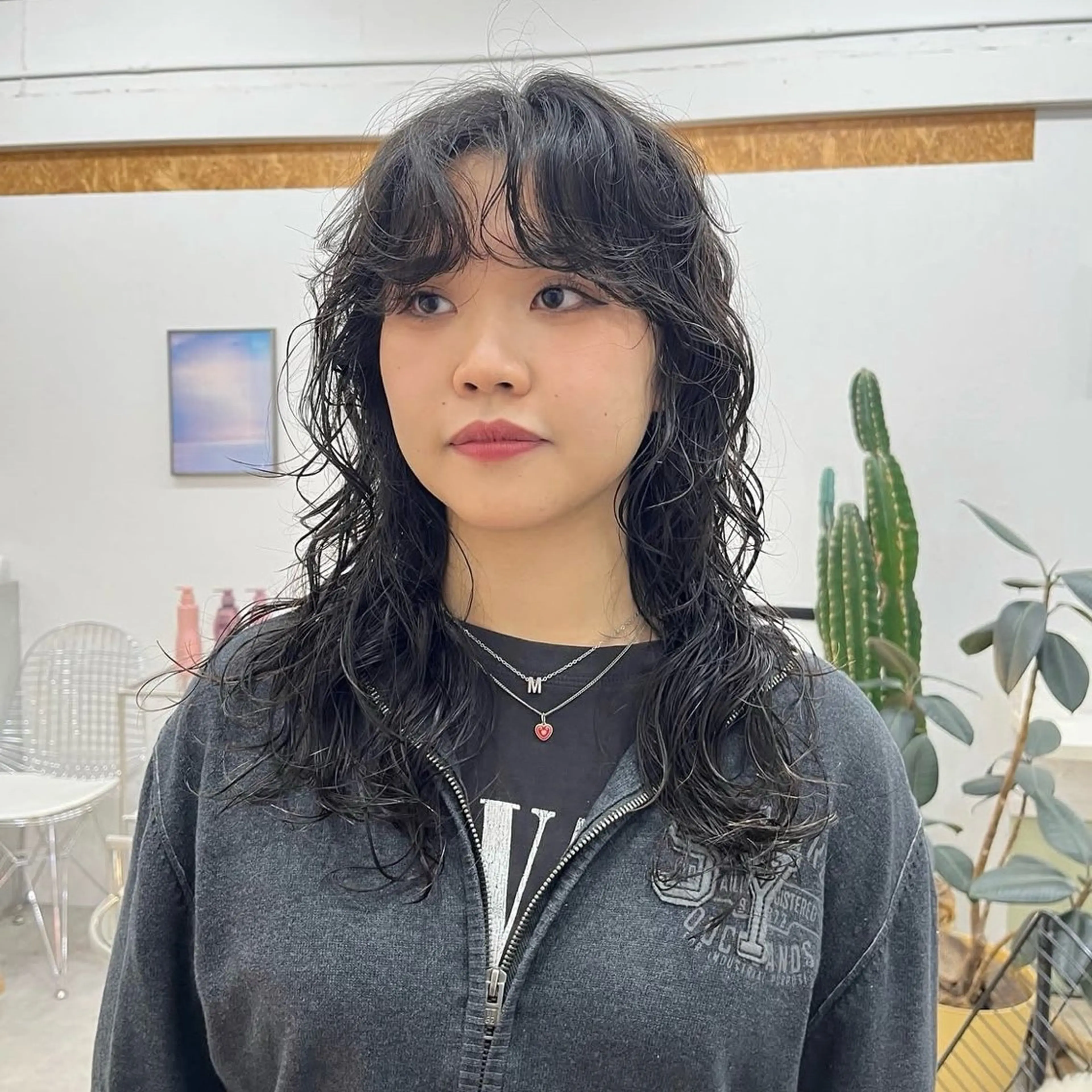 ロング ボブパーマ🥣KON コンナツミのヘアスタイル