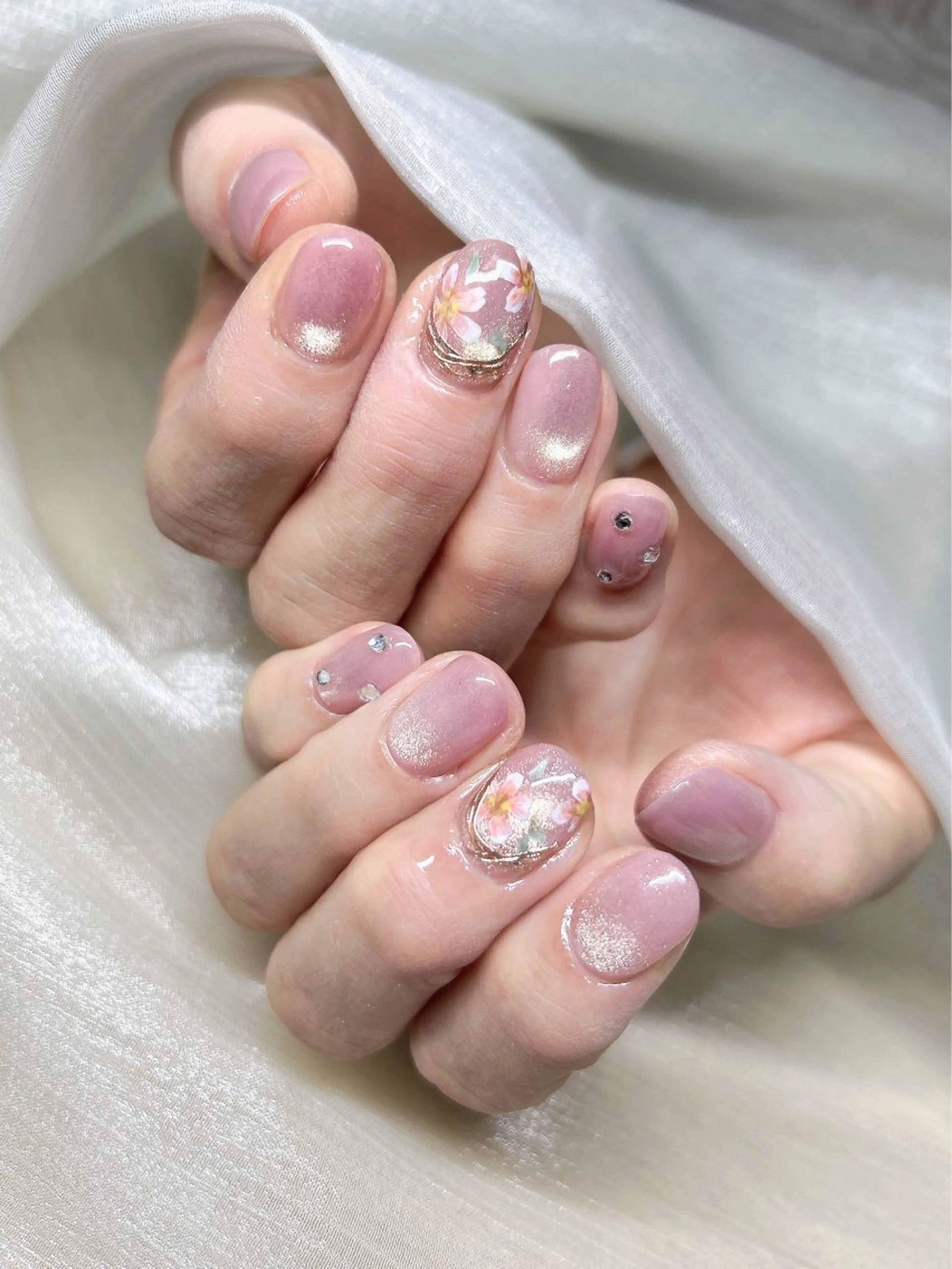 ネイル マグネットネイル ミラーネイル 春ネイル LUKA NAILのネイルデザイン