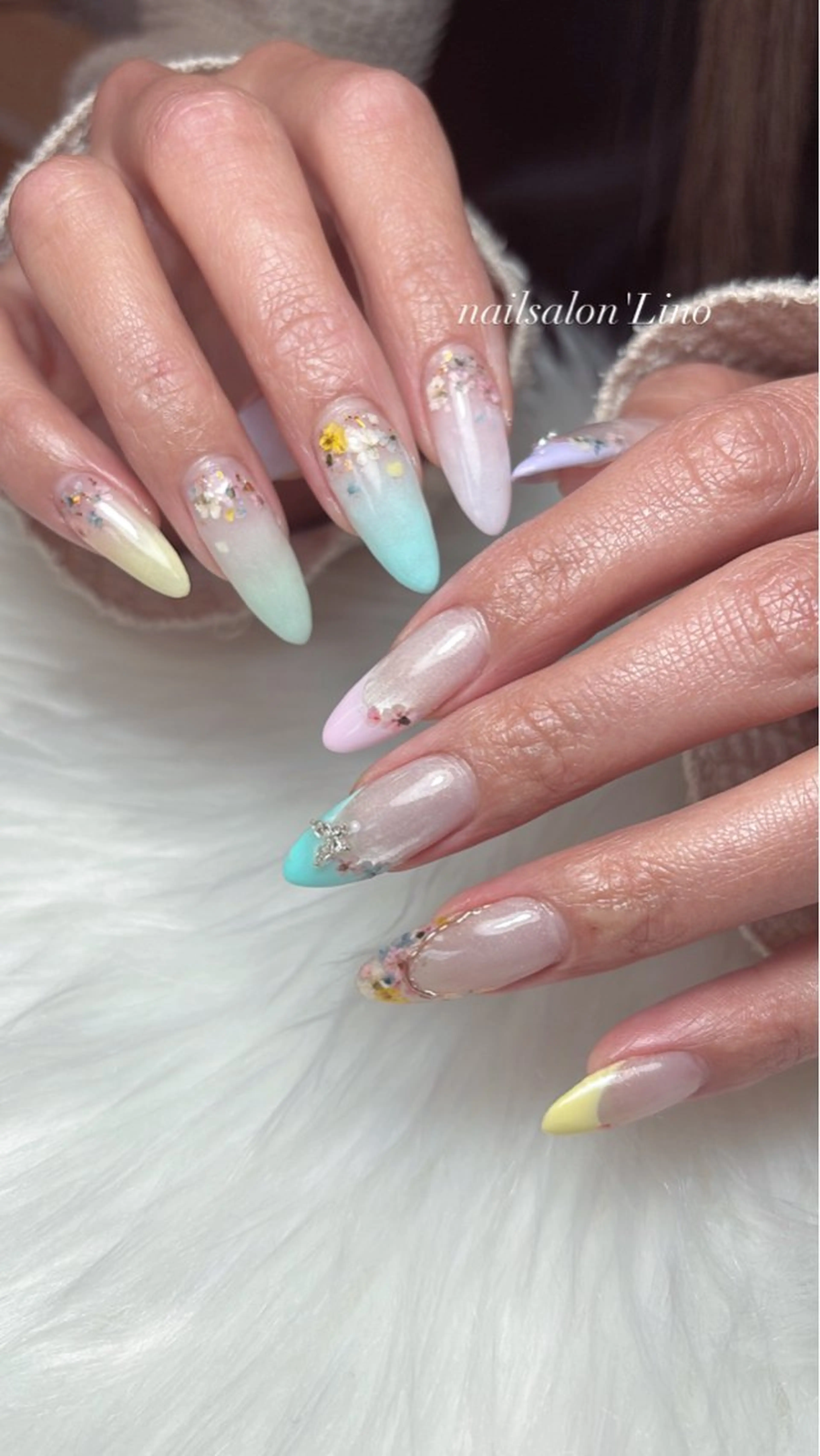 ネイル フラワーネイル パステルネイル 春ネイル ハンドネイル Lino𓂃⟡.· Chizuruのネイルデザイン