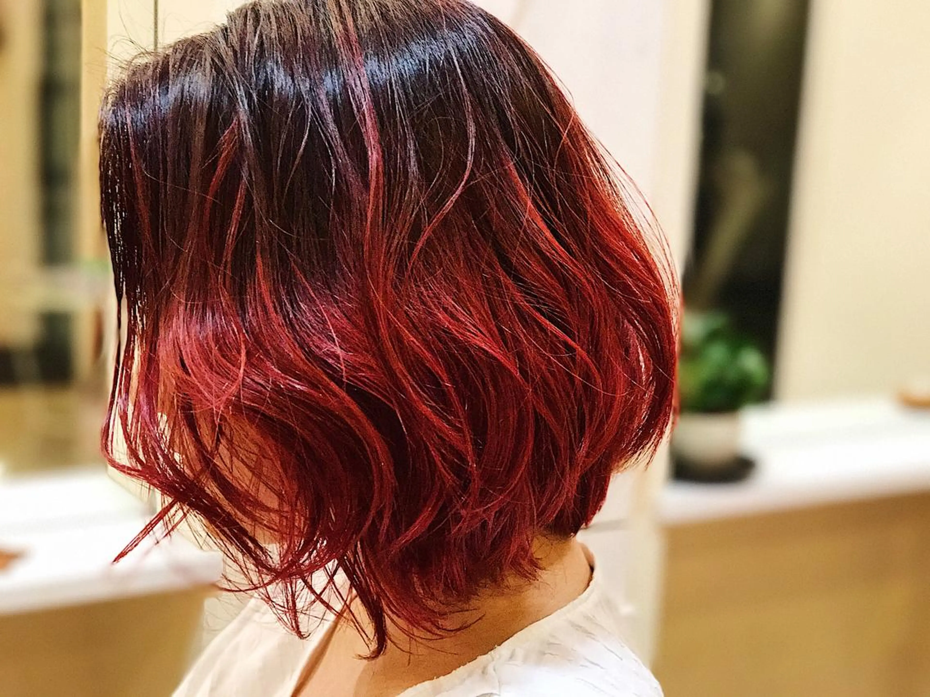 セミロング レイヤーカット Lond enikaのヘアスタイル
