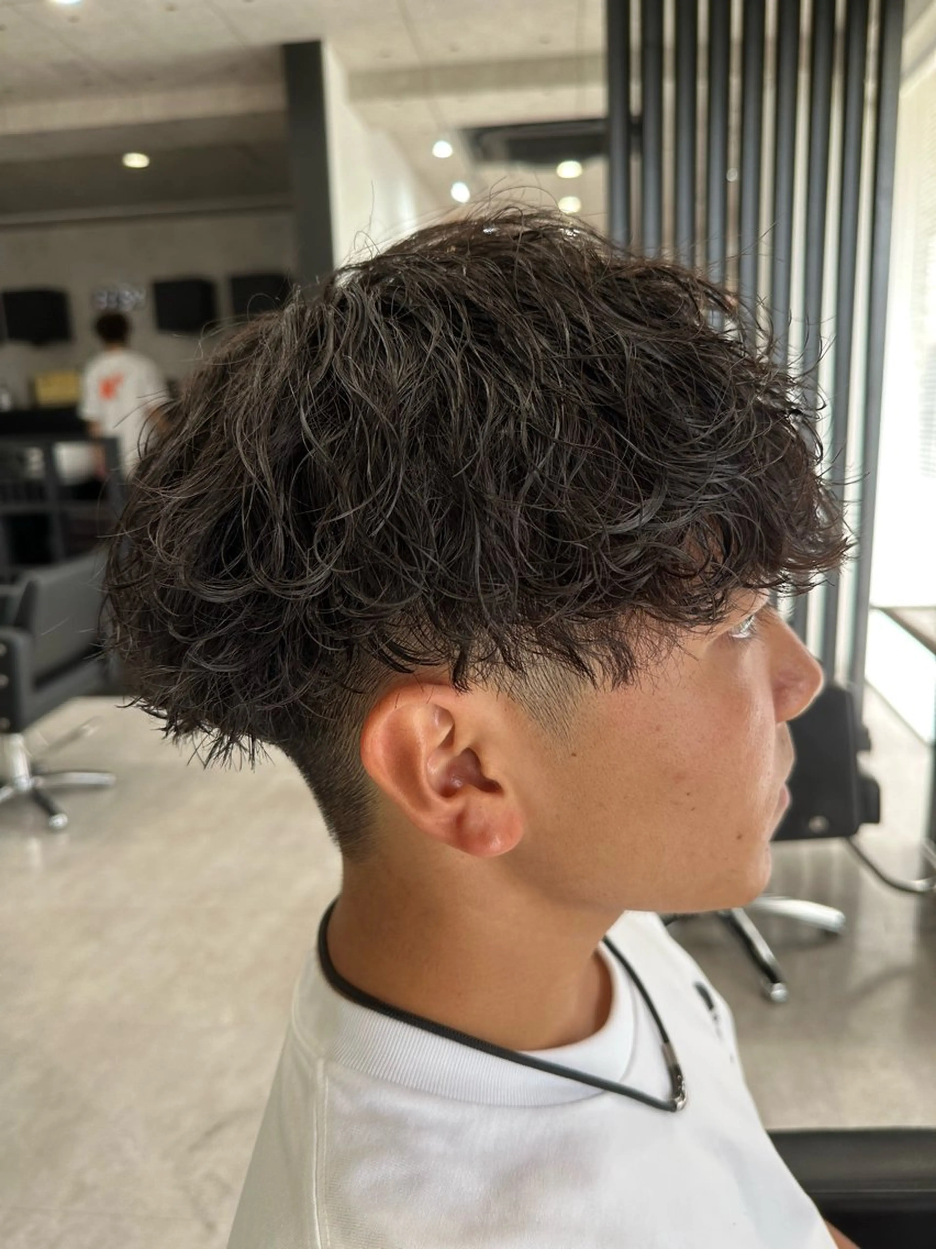 ショート パーマ メンズ メンズパーマ 波巻きパーマ スパイラルパーマ ユウ🪄 パーマ指名No1のヘアスタイル