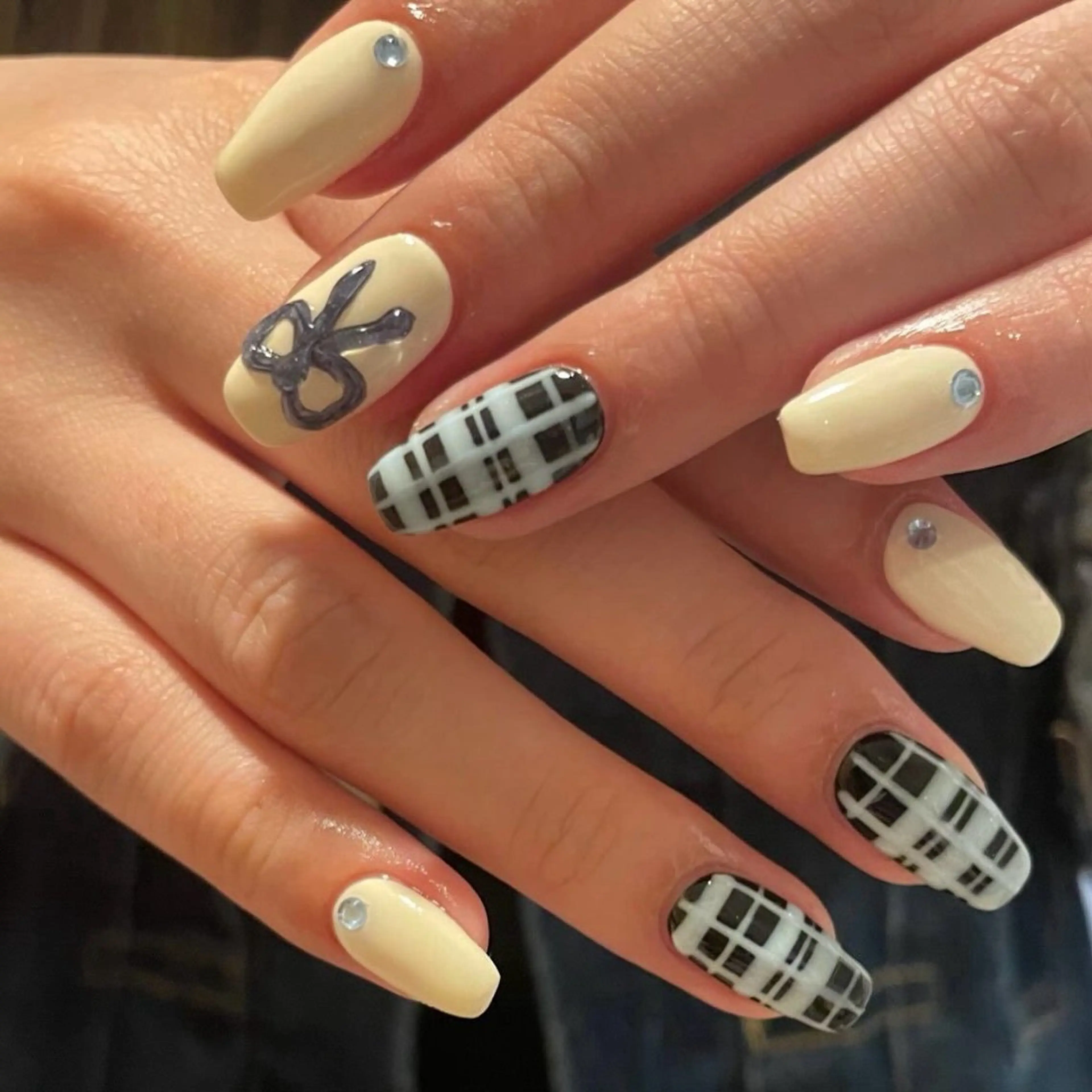 ネイル アートネイル グラデーション キラキラネイル ニュアンスネイル オフィスネイル Jenn Nail Salonのネイルデザイン