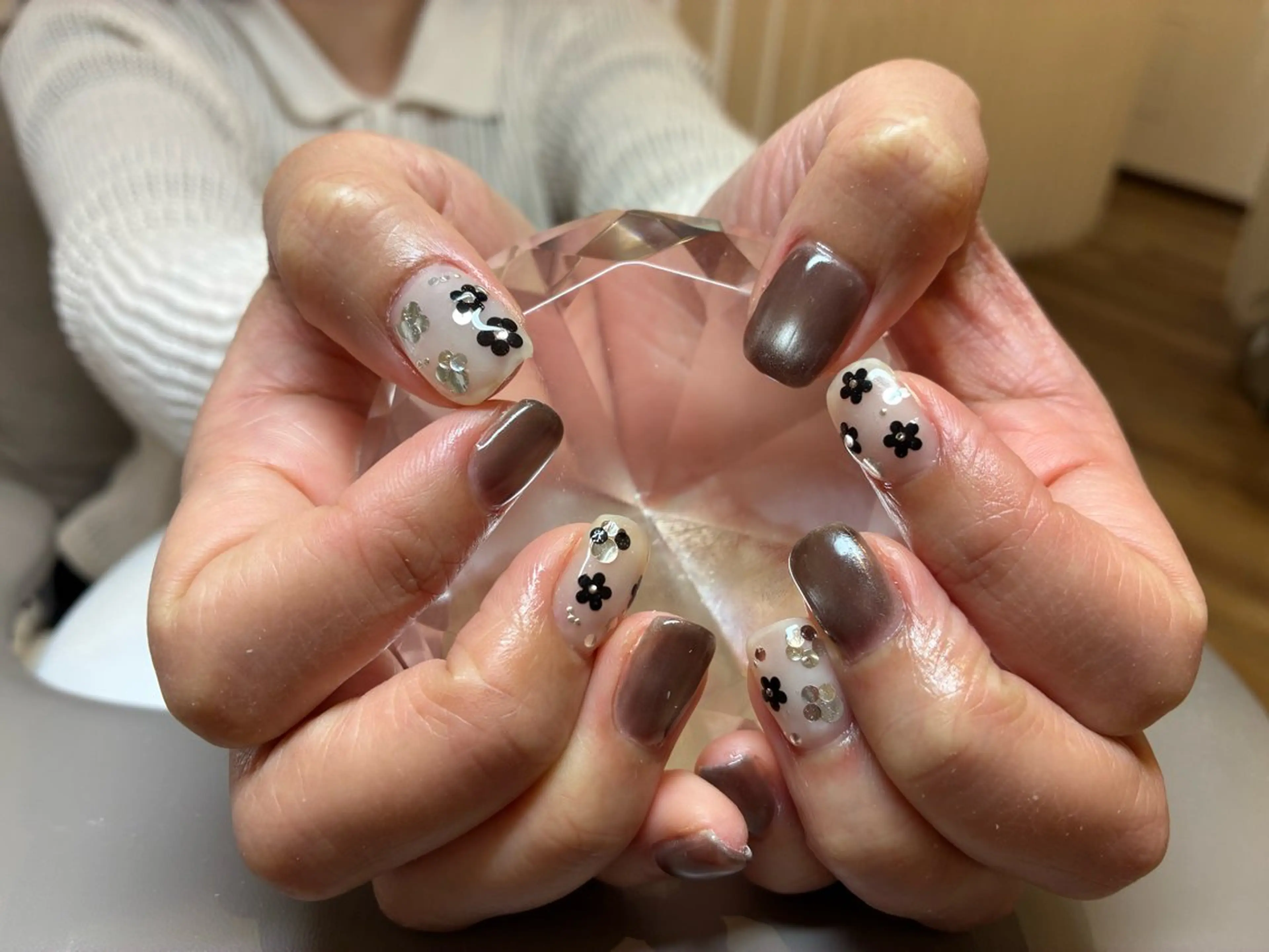 ネイル シルバー ハンドネイル ECRLN Atsumiのネイルデザイン