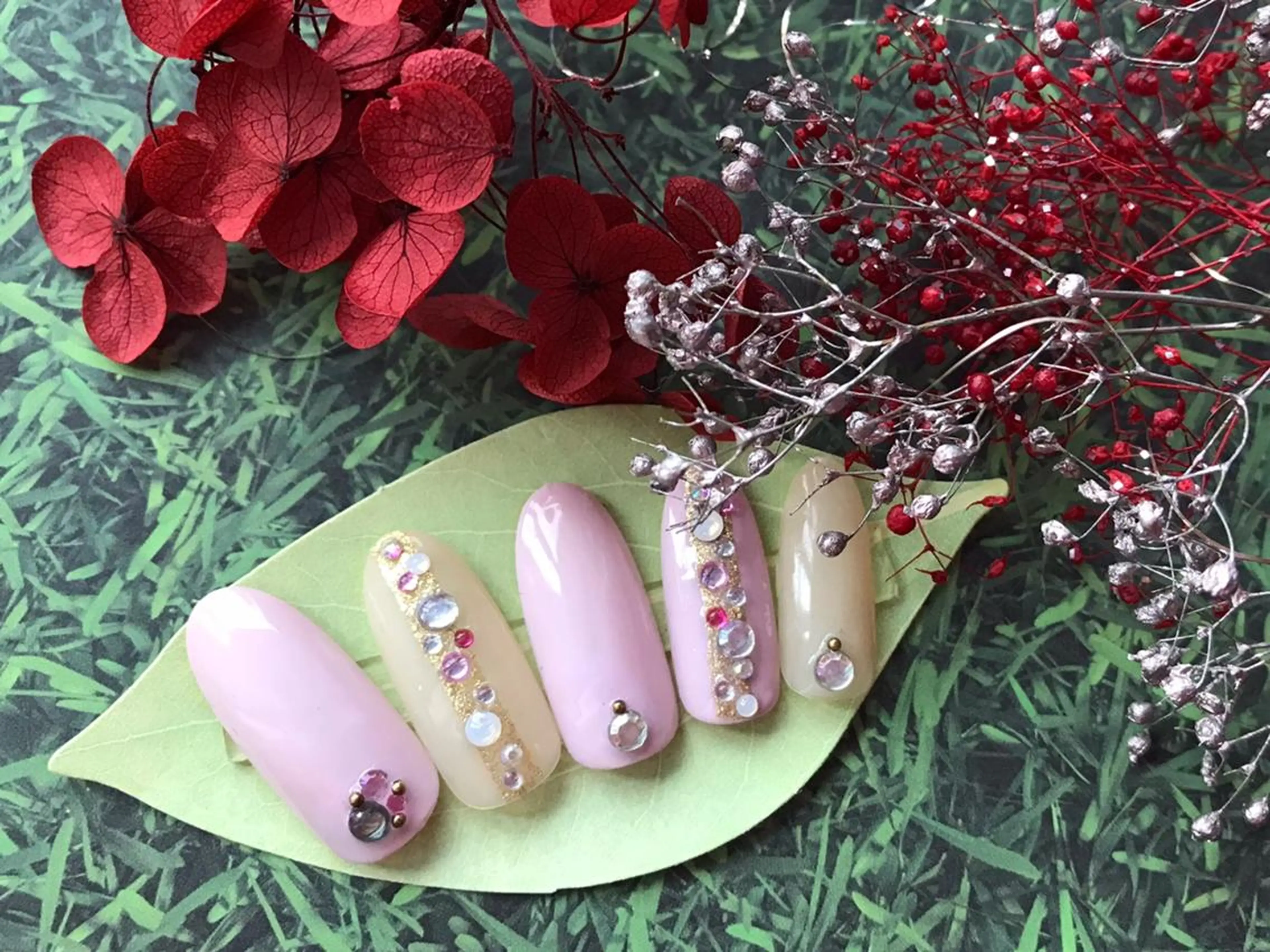 ネイル アートネイル ストーンネイル アップネイル 山口のネイルデザイン