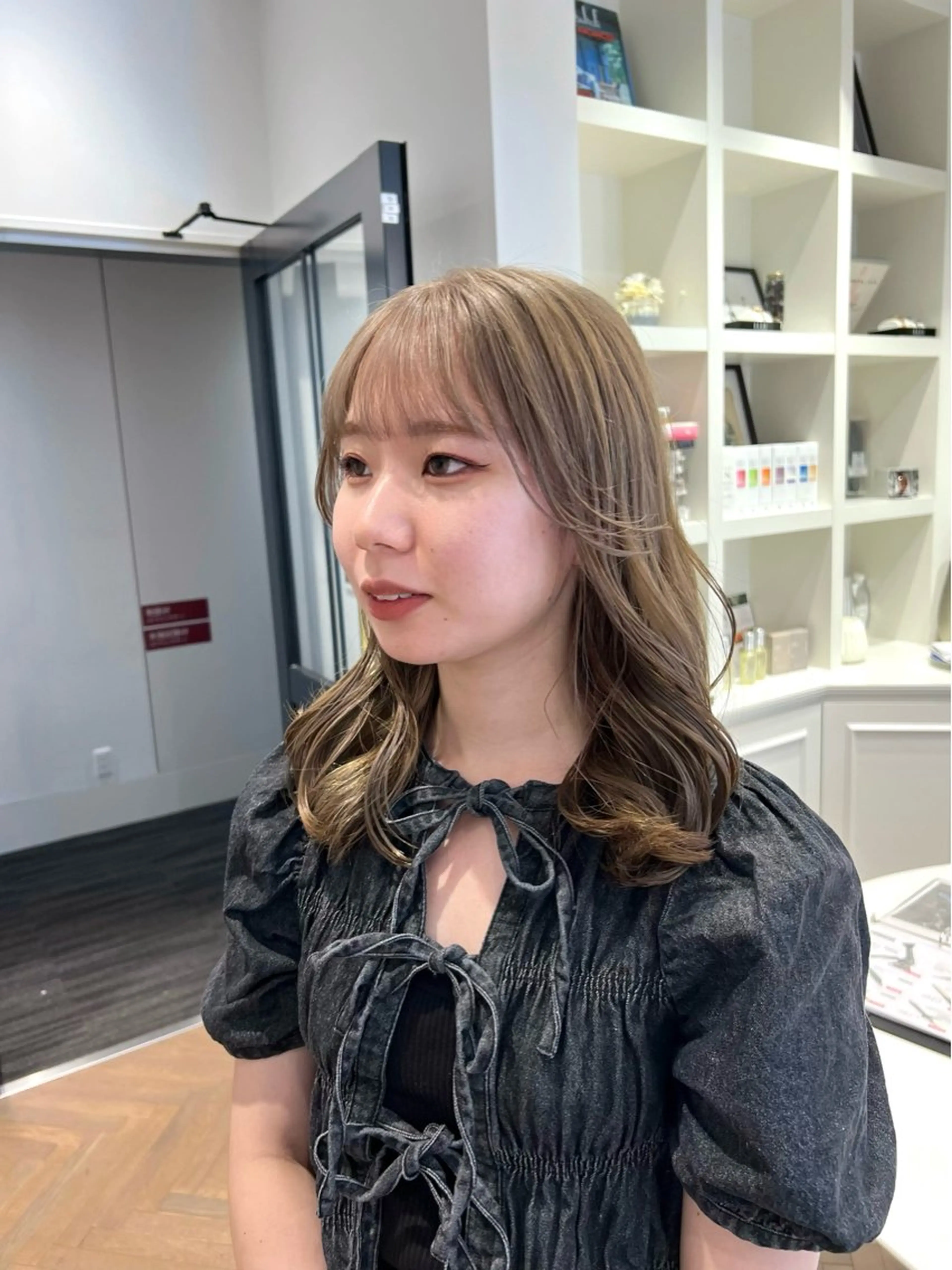 ミディアム カラー ベージュカラー ミルクティーベージュ カット ヘアカラー 似合わせ/レイヤー 💟SAEのヘアスタイル