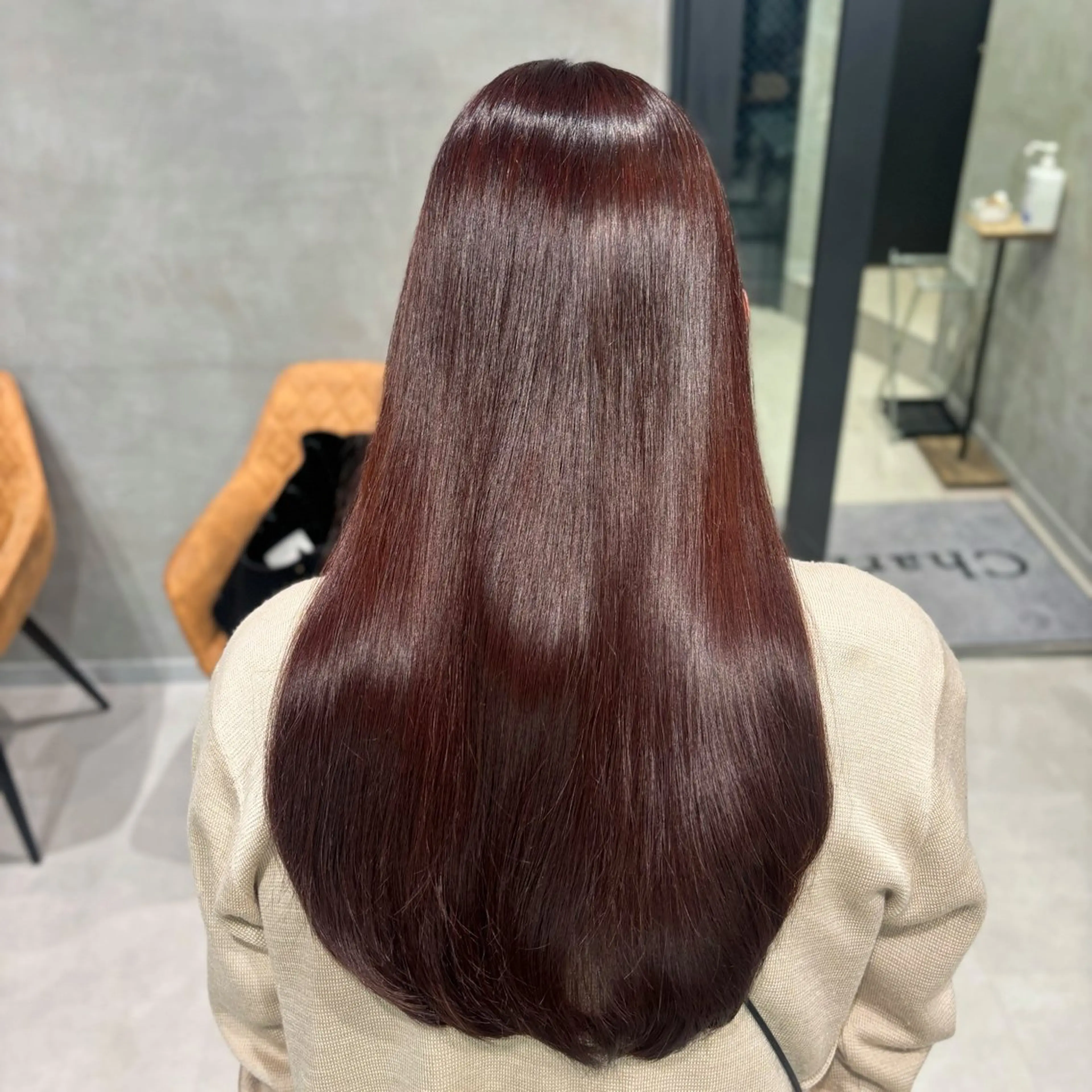 ロング カラー ボルドーカラー ヘアカラー トリートメント 艶カラー✨️縮毛矯正 ×耳ツボ💠mamiのヘアスタイル