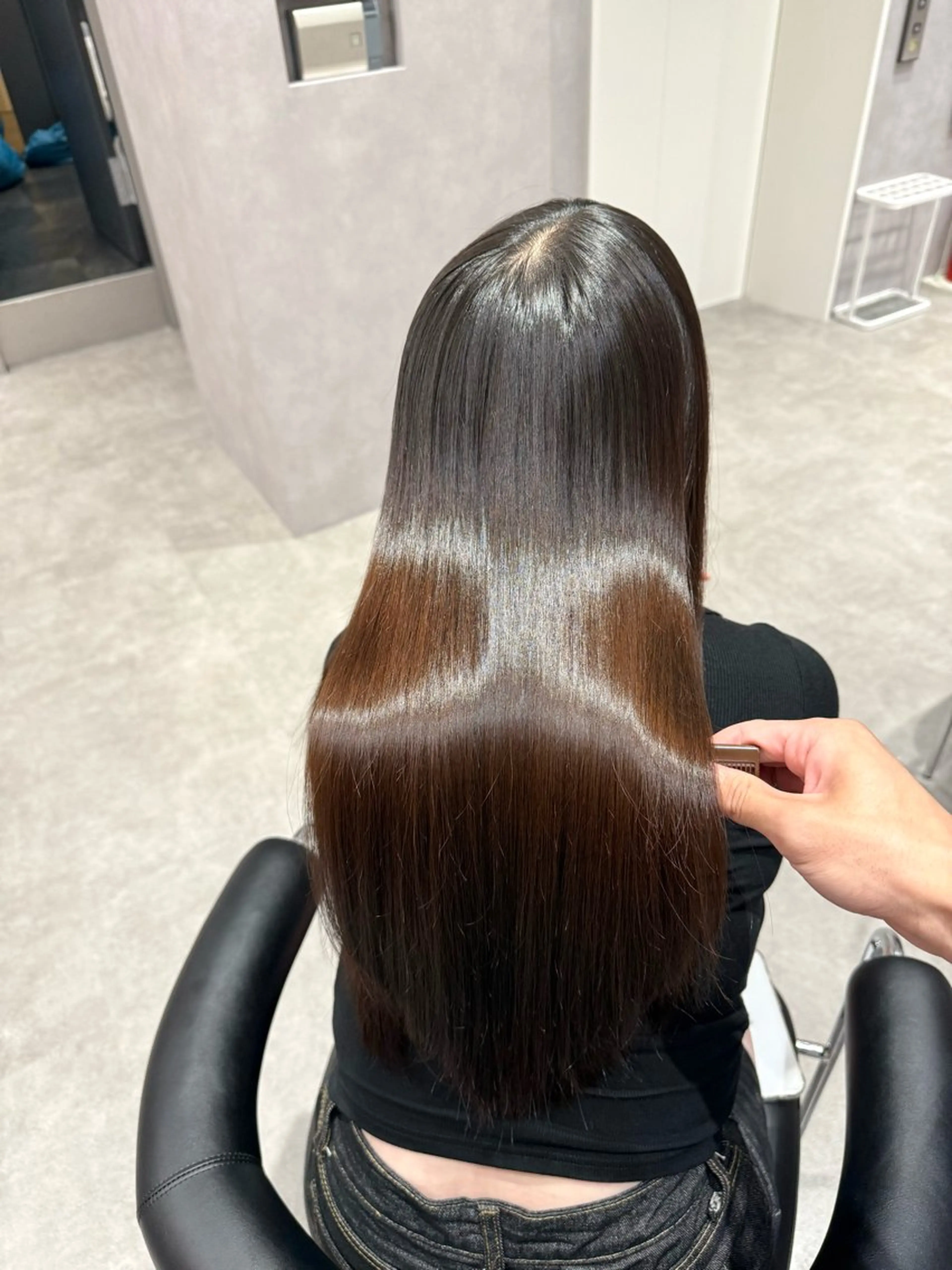 ロング カラー パーマ ヘアアレンジ 髪質改善 縮毛矯正 トリートメント ストレートパーマ 縮毛矯正 トリートメント 縮毛矯正/髪質改善/ ブリーチ毛/木元渓太のヘアスタイル