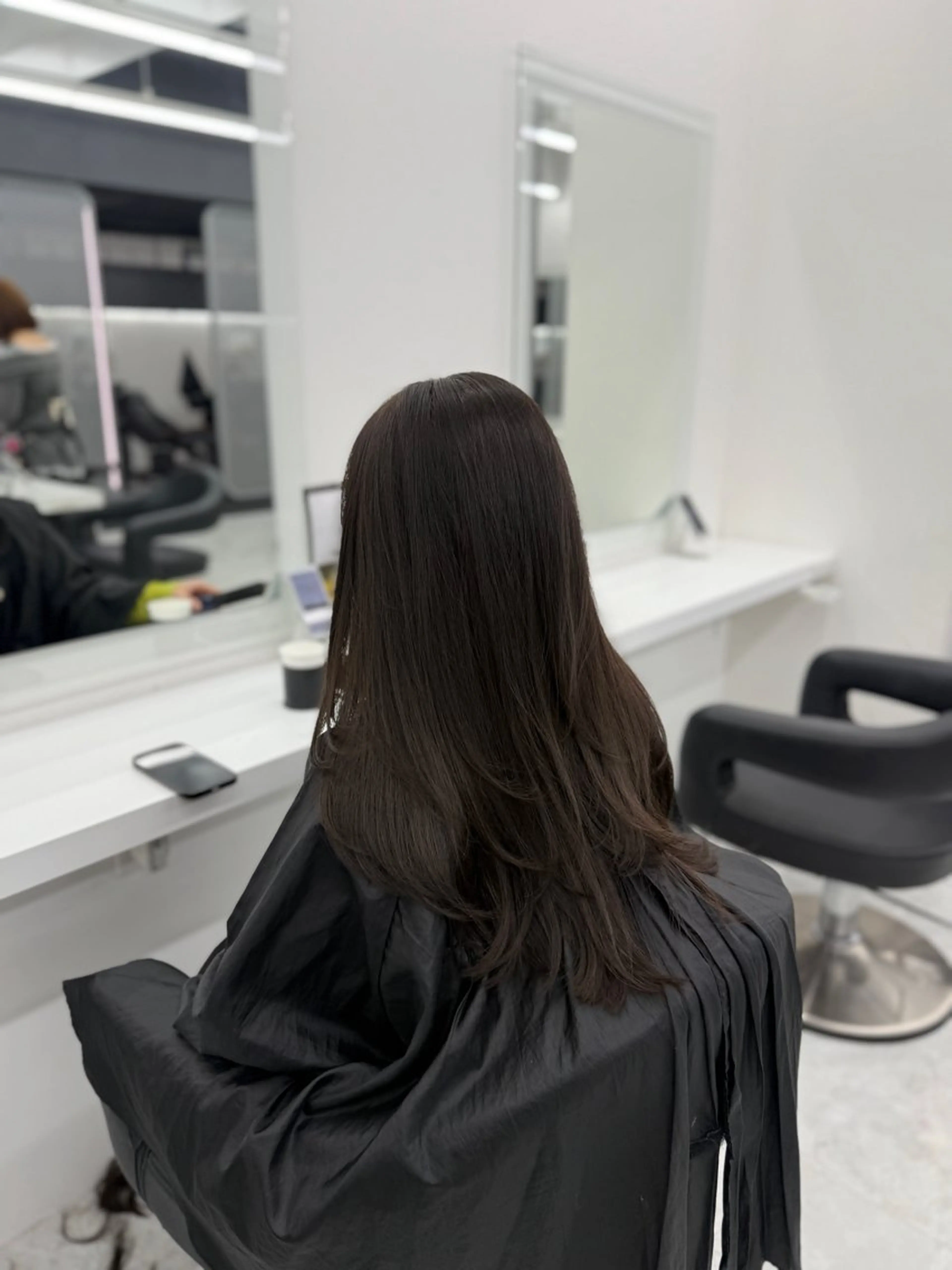 セミロング カラー ヘアアレンジ ベージュカラー ブリーチ ダブルカラー ブリーチなしカラー オリーブベージュ カット ヘアカラー トリートメント ヘッドスパ ヘアセット 🎀Girly艶髪カ ラー🎀Harukaのヘアスタイル