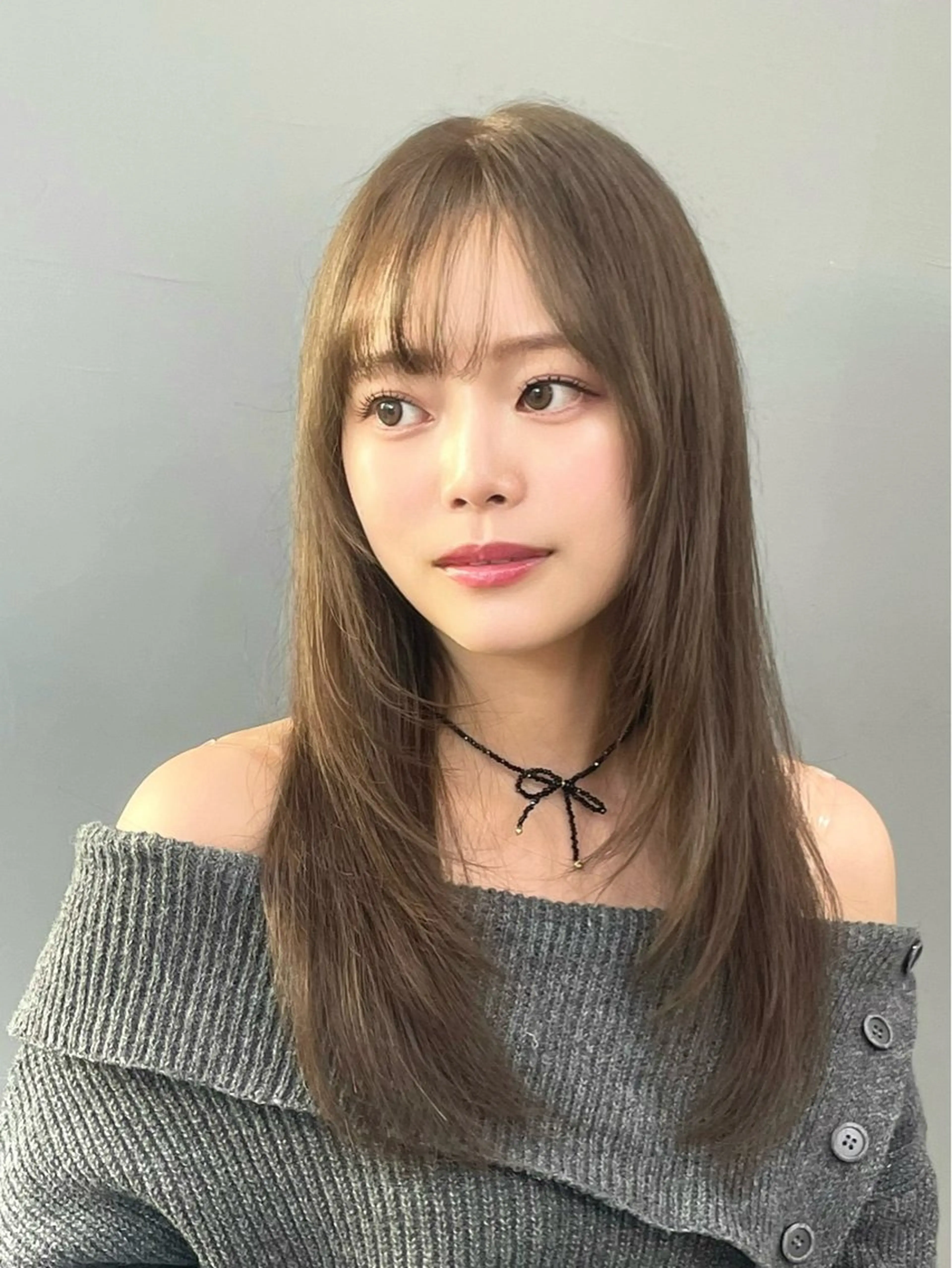 ミディアム 顔まわりレイヤー レイヤーカット 川面 夕華のヘアスタイル