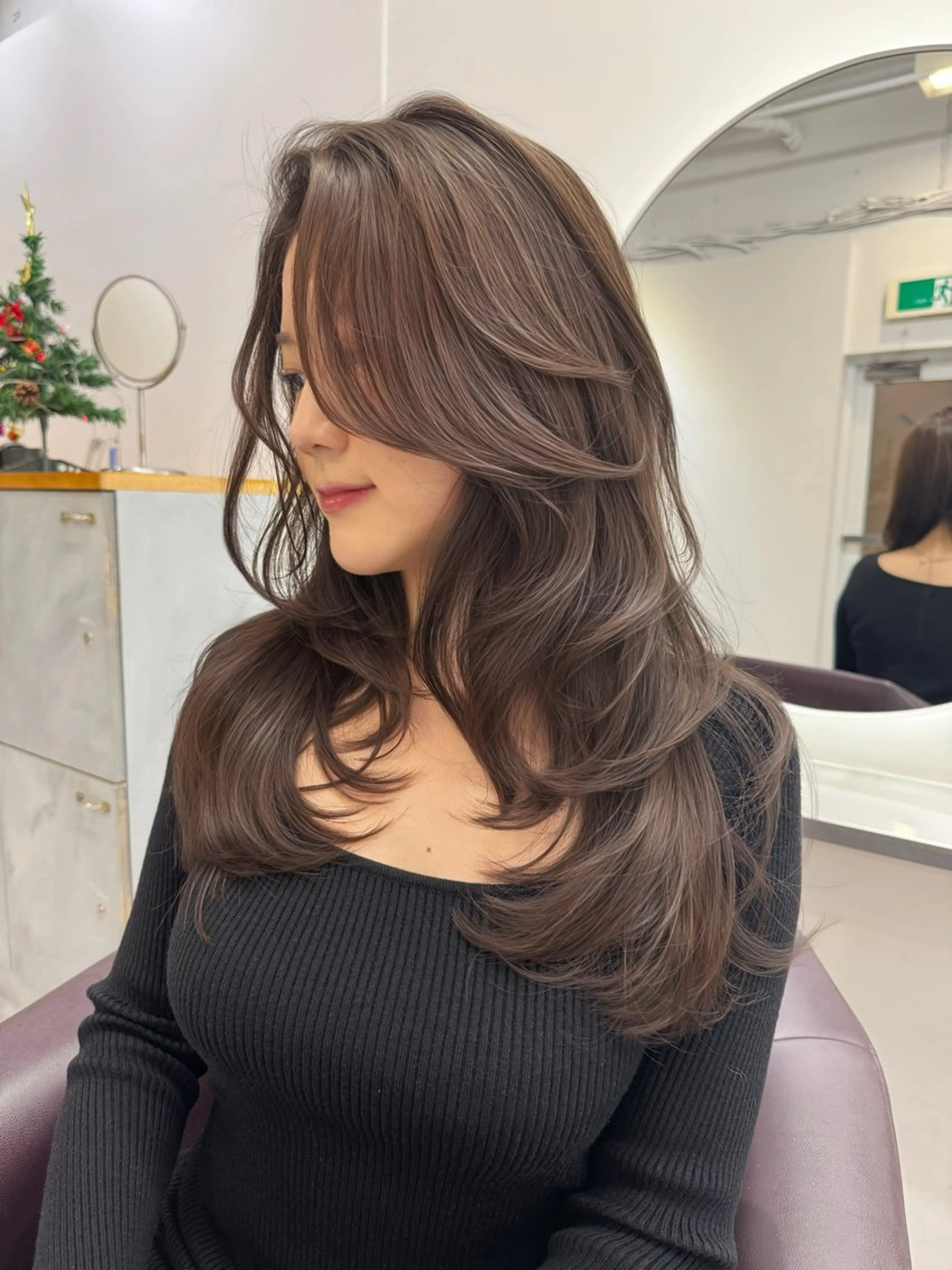 ミディアム カラー ヘアアレンジ ベージュカラー ブラウンカラー ブラウンベージュ カット ヘアカラー トリートメント ヘアセット 韓国レイヤー/ツヤ髪 🤍kosuke🤍のヘアスタイル