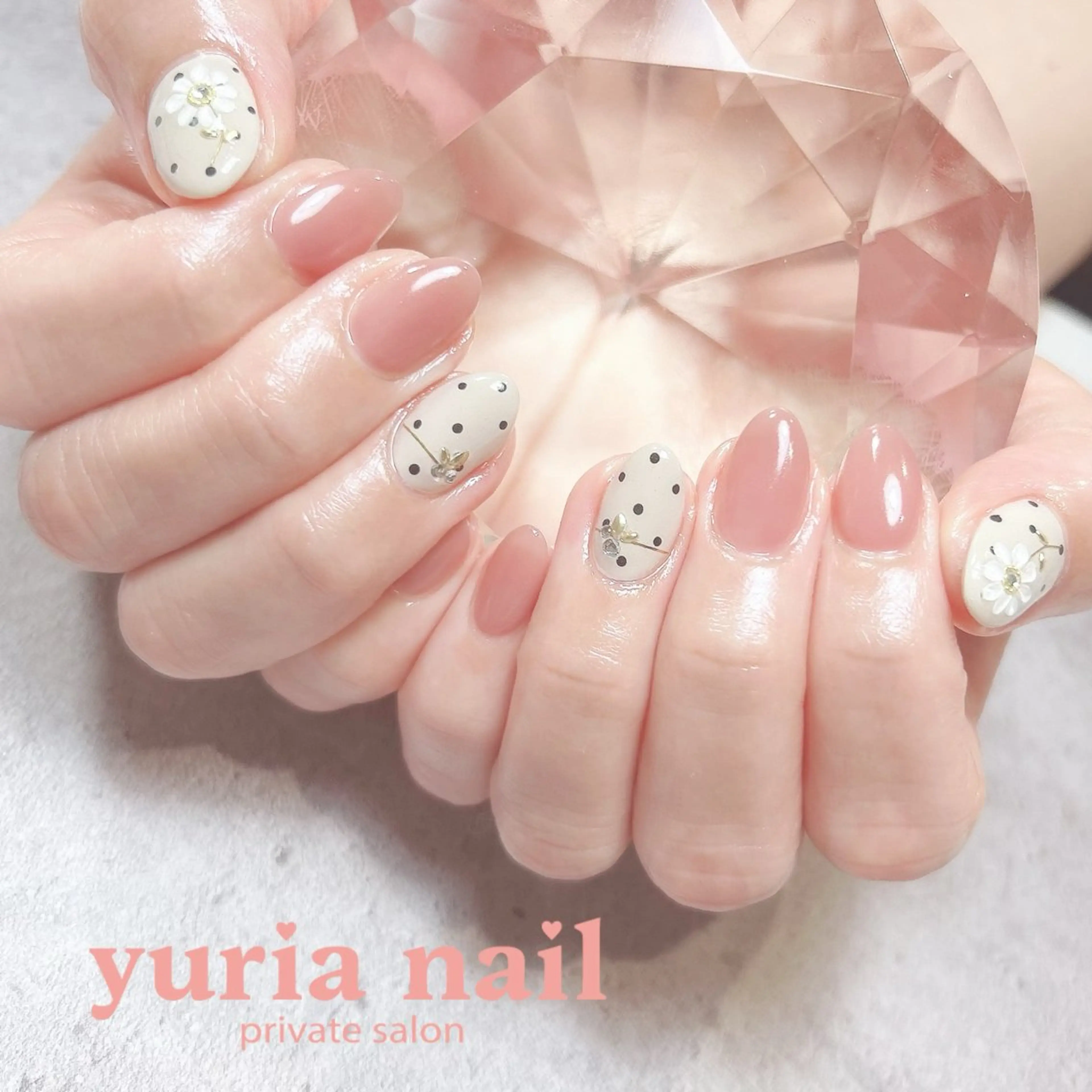 ネイル フラワーネイル ジェルネイル 持ち込み ピンク ハンドネイル 小林 ゆりあのネイルデザイン