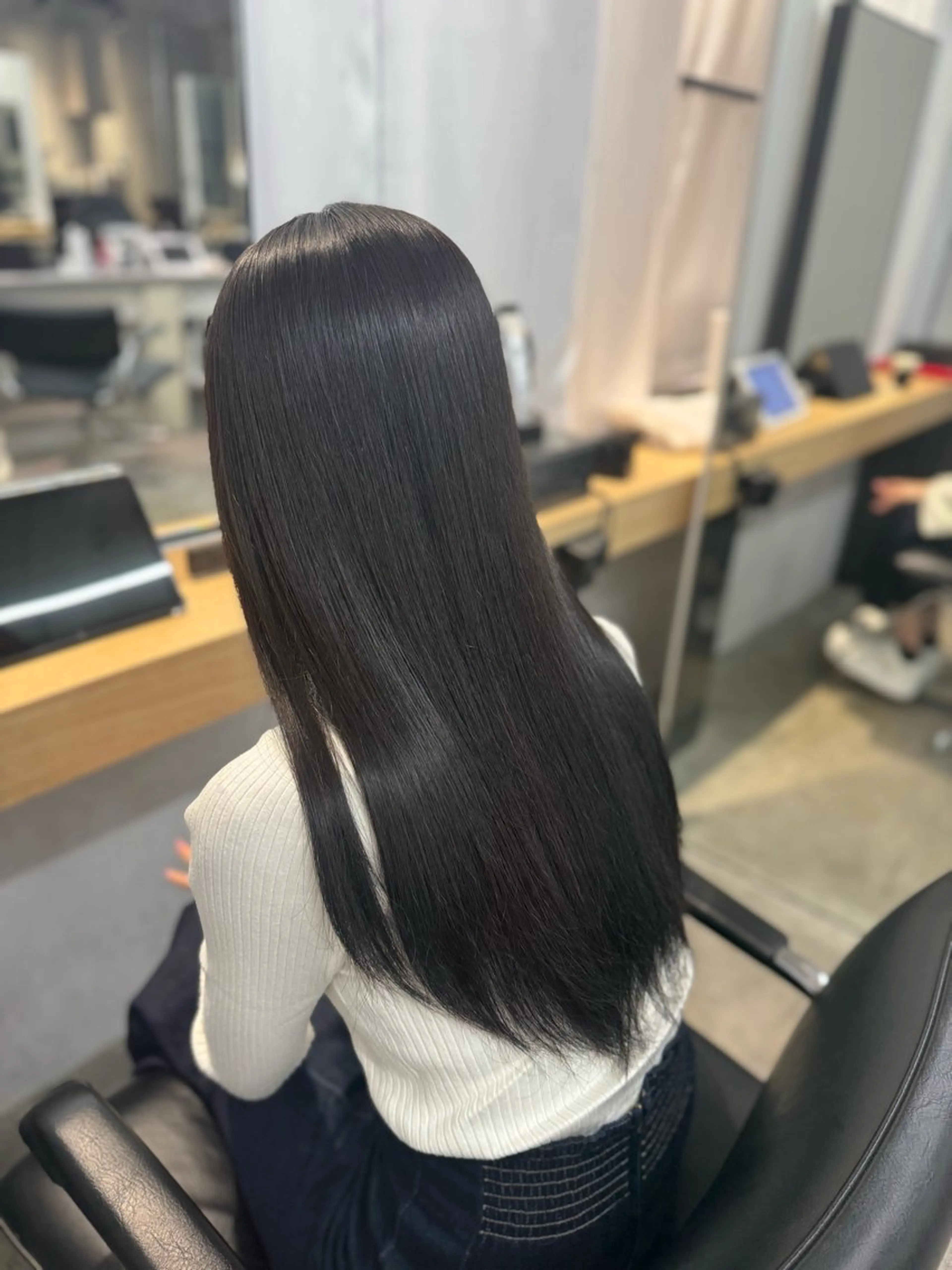 ロング ヘアカラー leo/ロング／ レイヤーカット⛈️のヘアスタイル