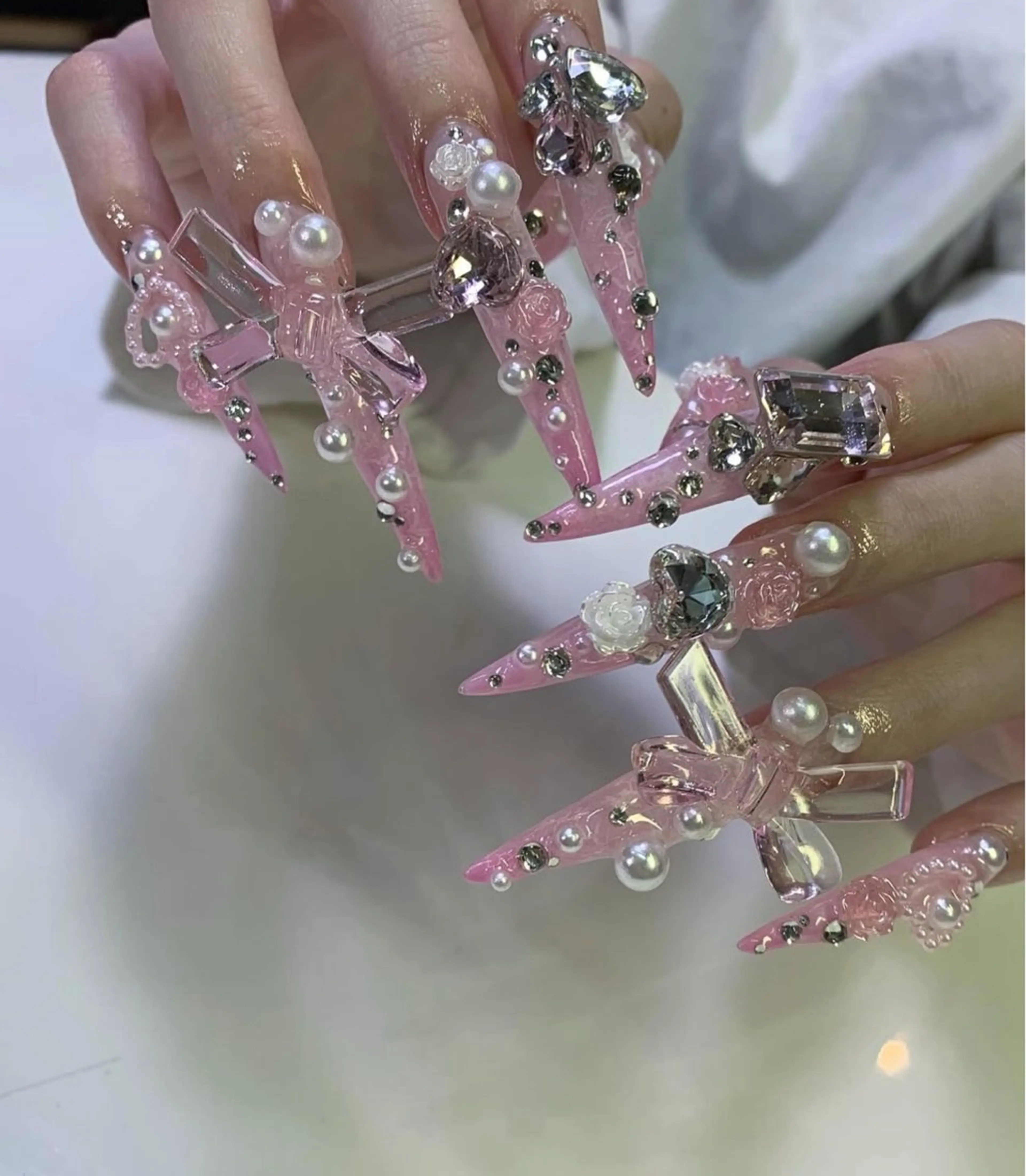 ネイル オーロラネイル フレンチネイル ジェルネイル ハロウィン キラキラネイル ハンドネイル H.baby Nail Salonのネイルデザイン