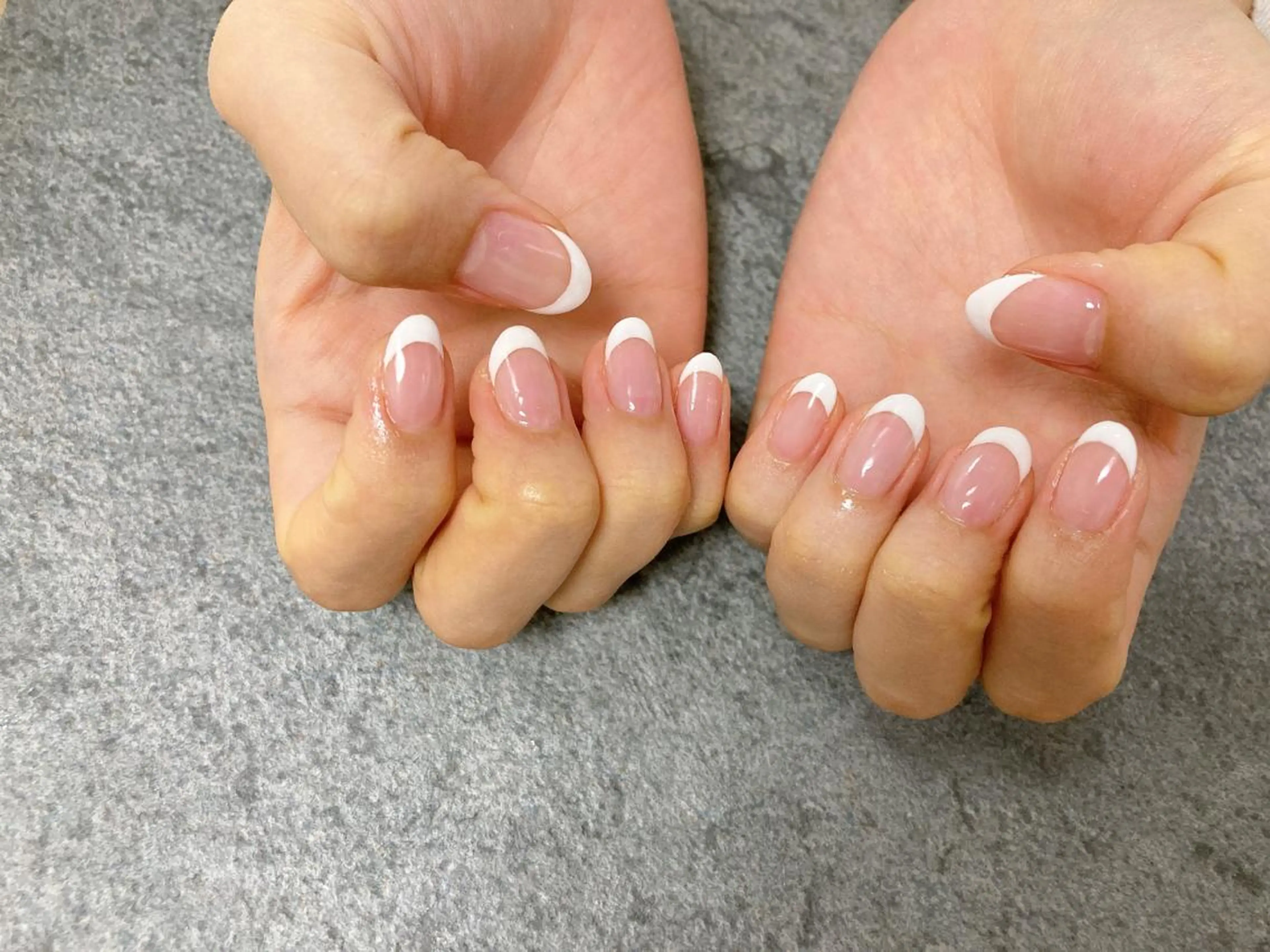 ネイル フレンチネイル mogunail &blowのネイルデザイン