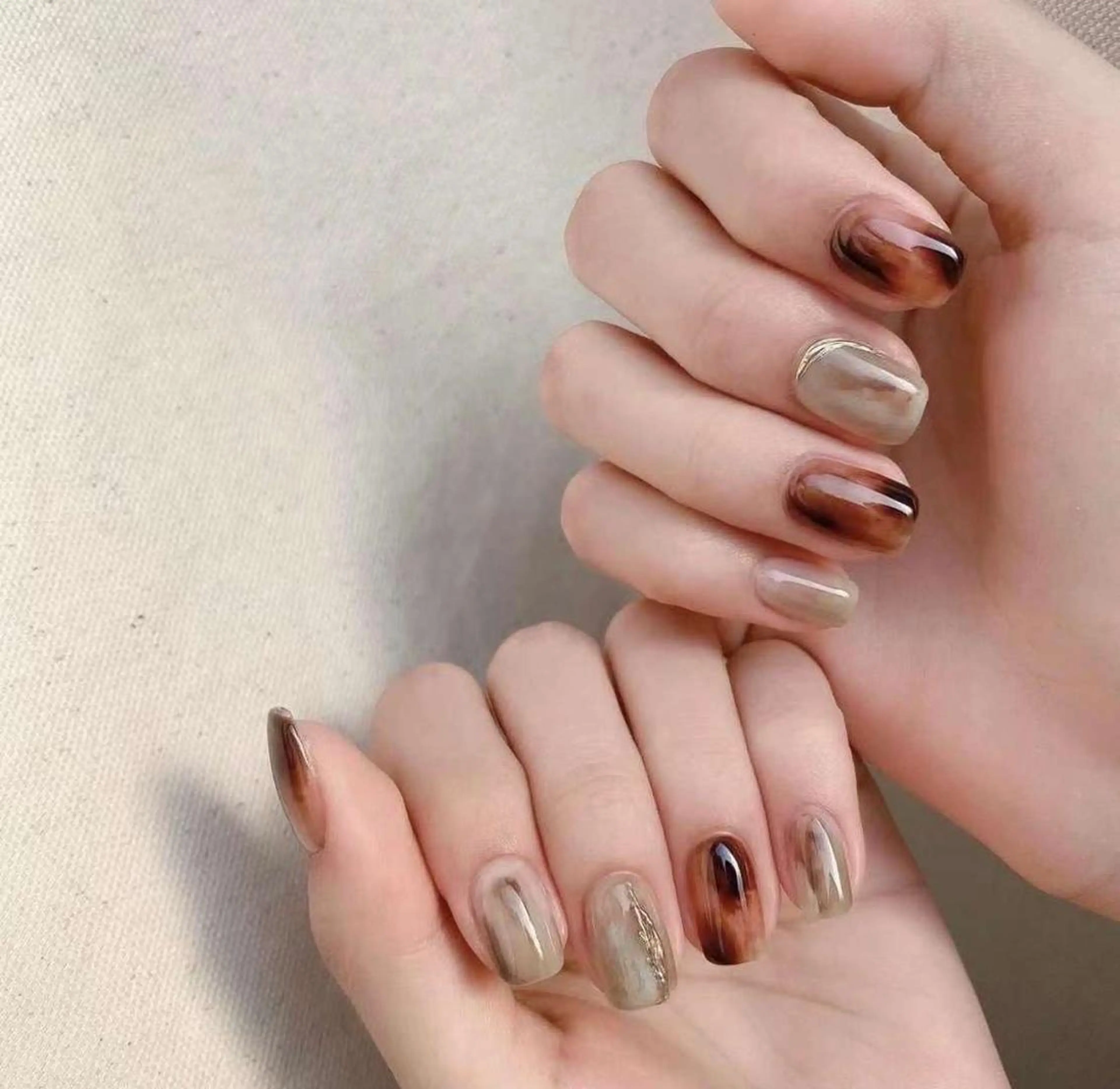 ネイル ハンドネイル VIVIAN エイのネイルデザイン