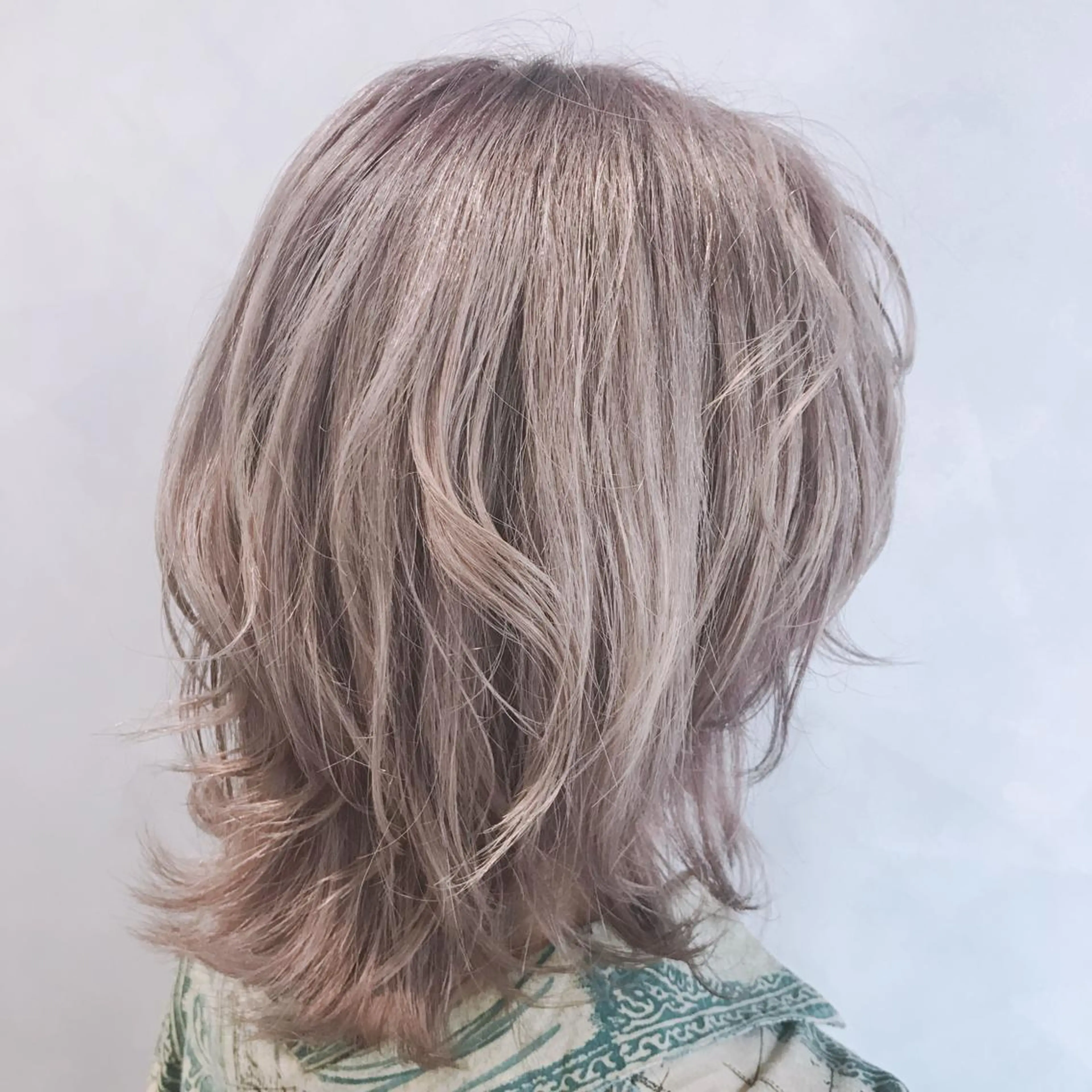 ミディアム おおたけ あゆみのヘアスタイル