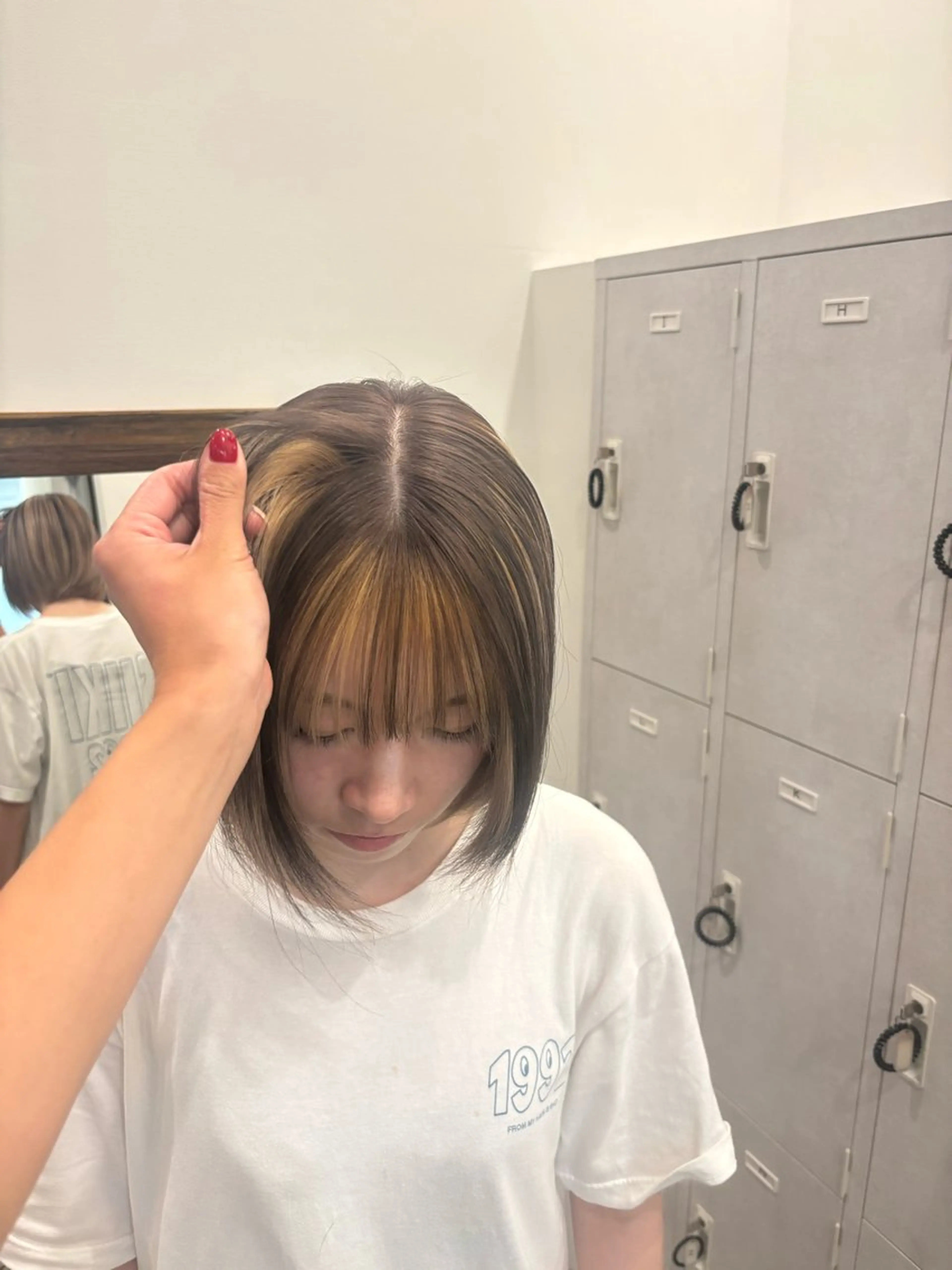 ミディアム カラー 佐藤 優里のヘアスタイル