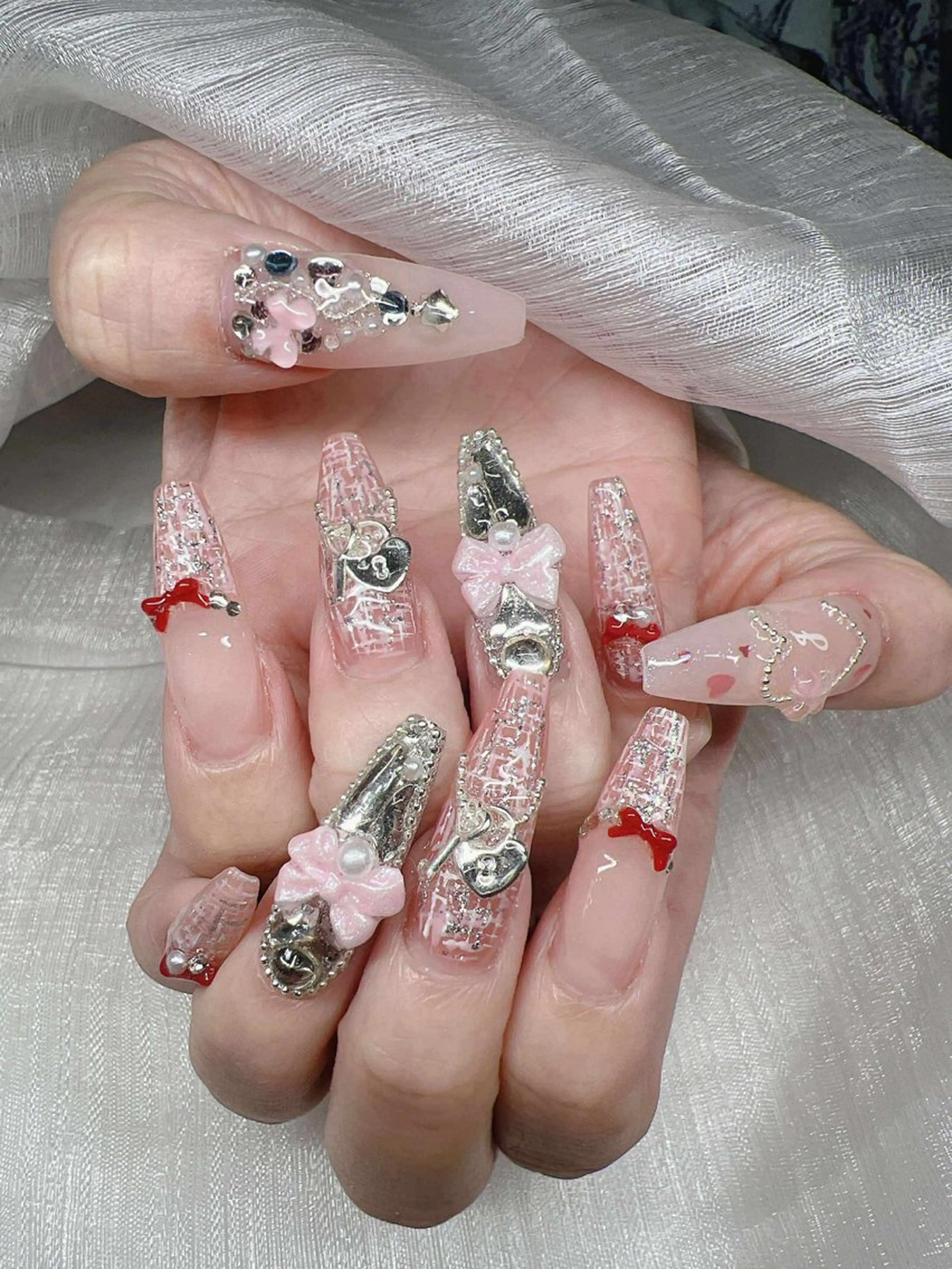 ネイル ハンドネイル Lee Nailsのネイルデザイン