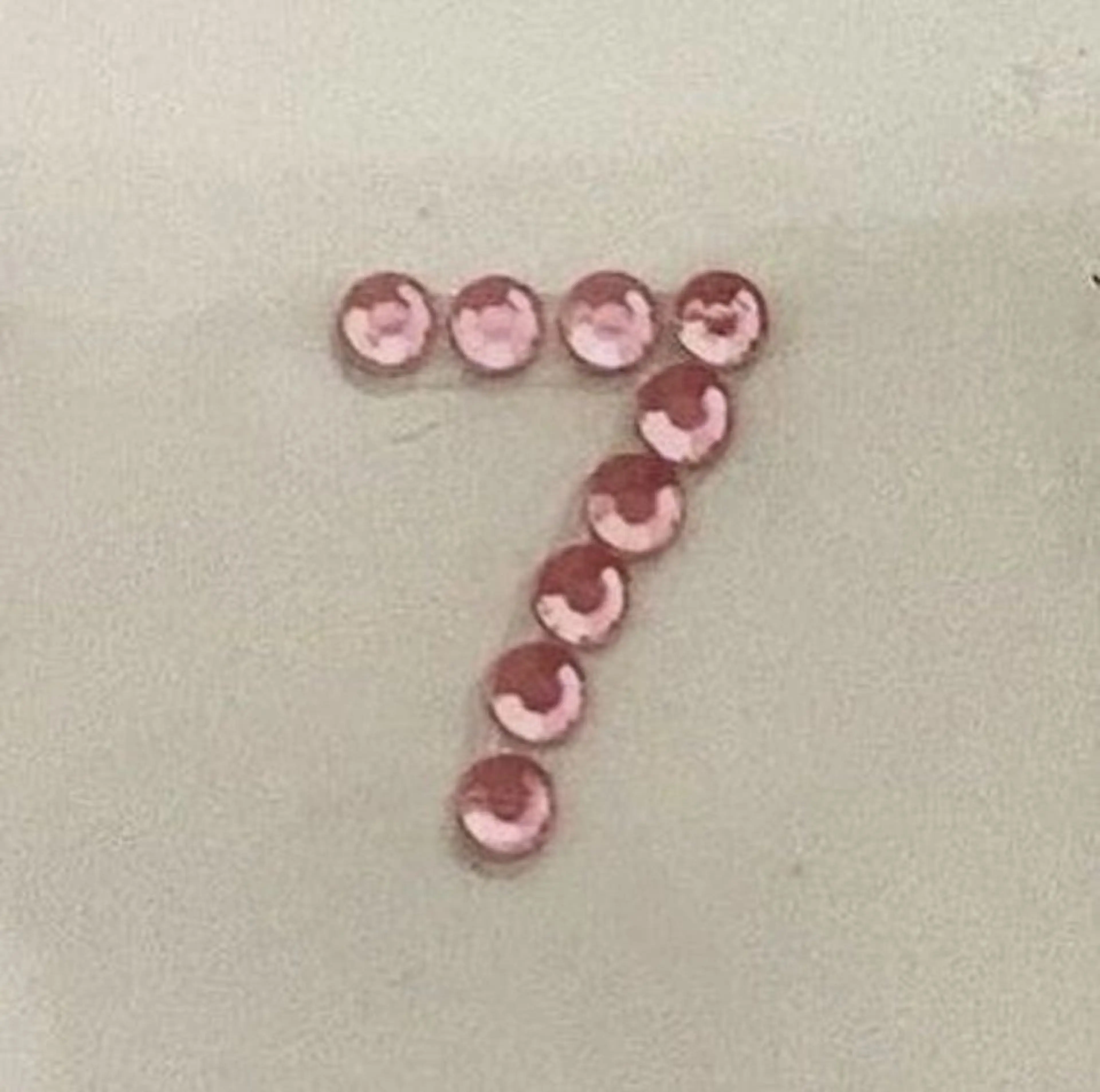 マツエク・マツパ 安達 萌花のヘアスタイル