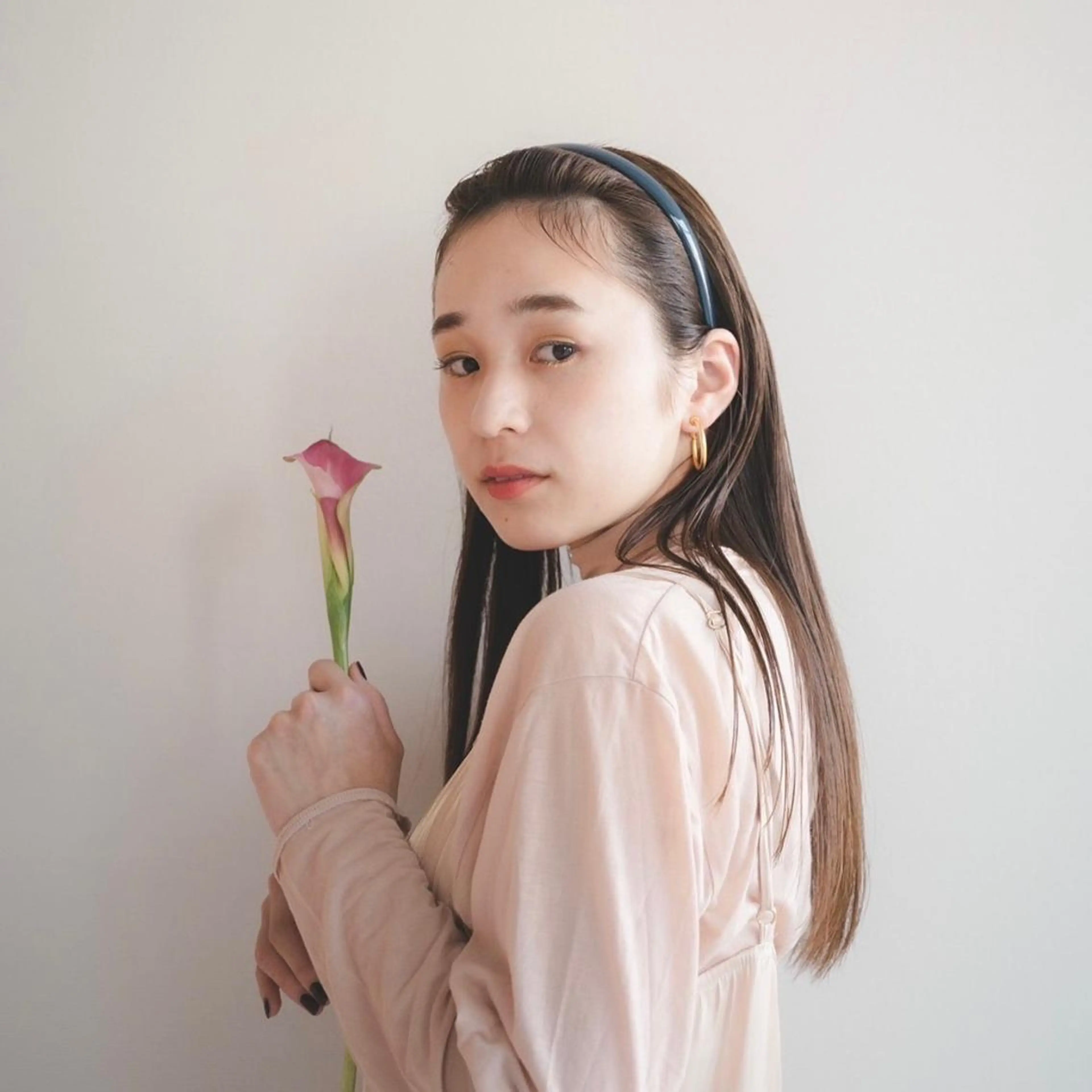 セミロング カット ヘアカラー manami (sibell)のヘアスタイル