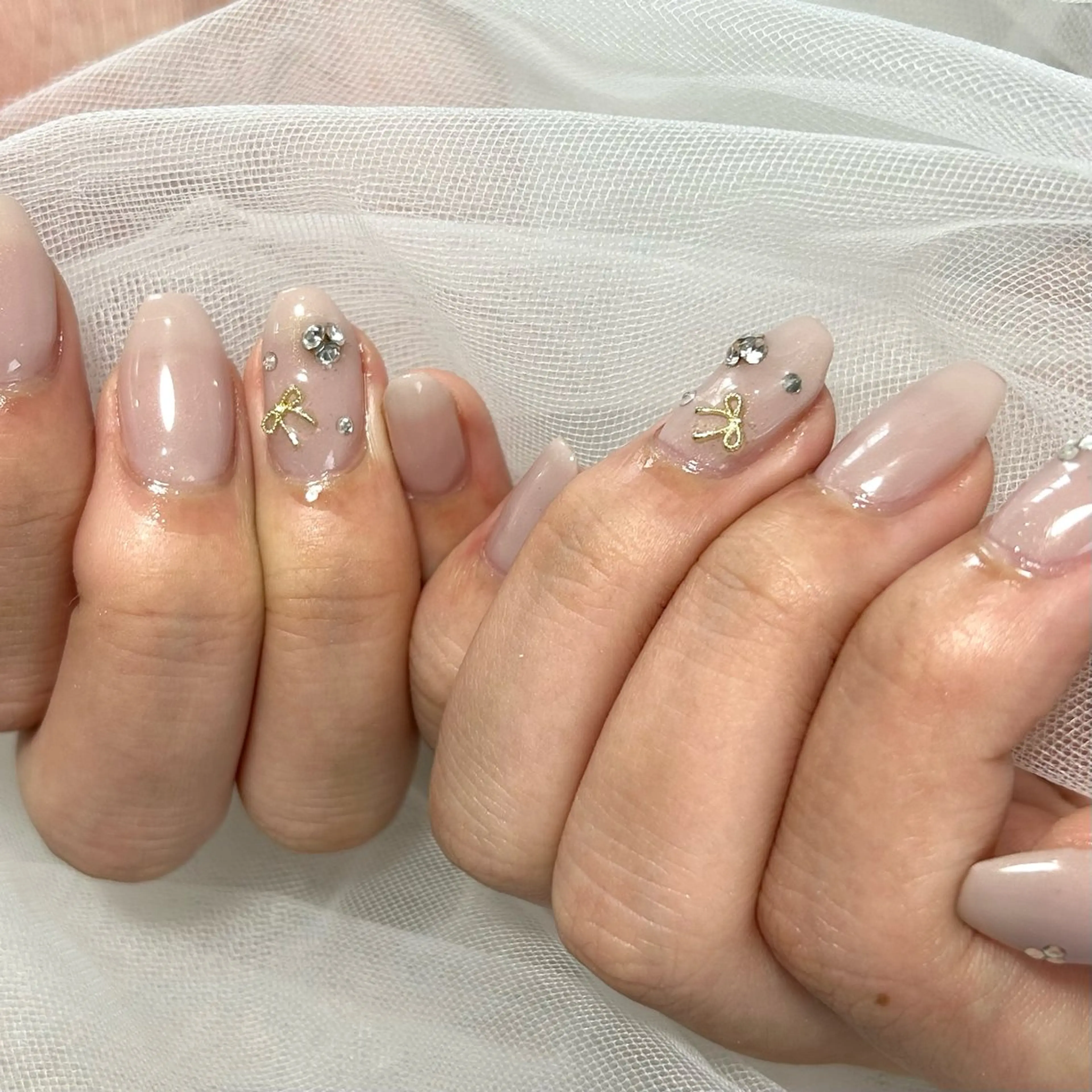 ネイル シンプルネイル ハンドネイル EmaNail 🧸Momokaのネイルデザイン