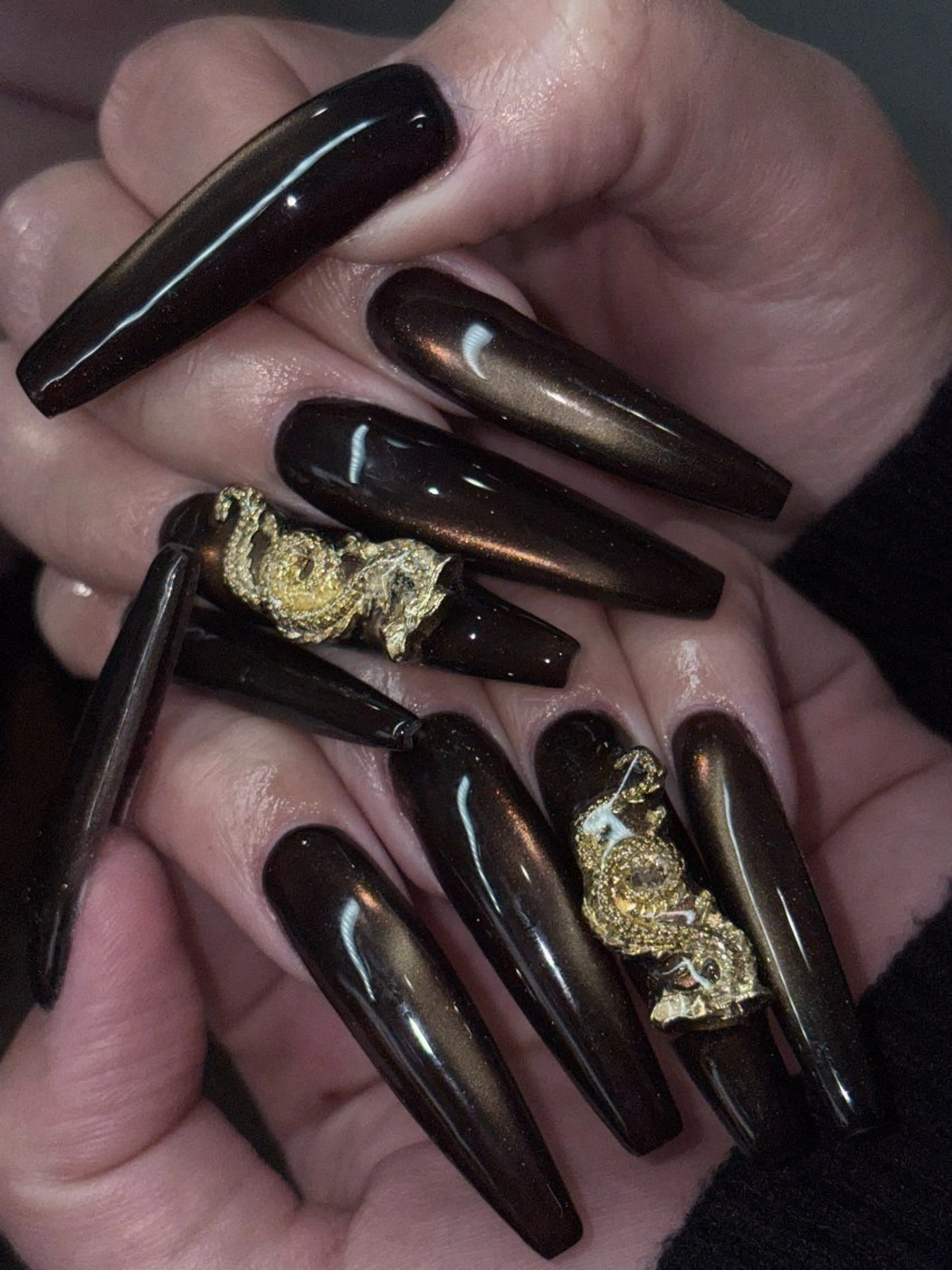 ネイル ハンドネイル さゆり￤推しキャラ ￤ロングネイル🩷のネイルデザイン