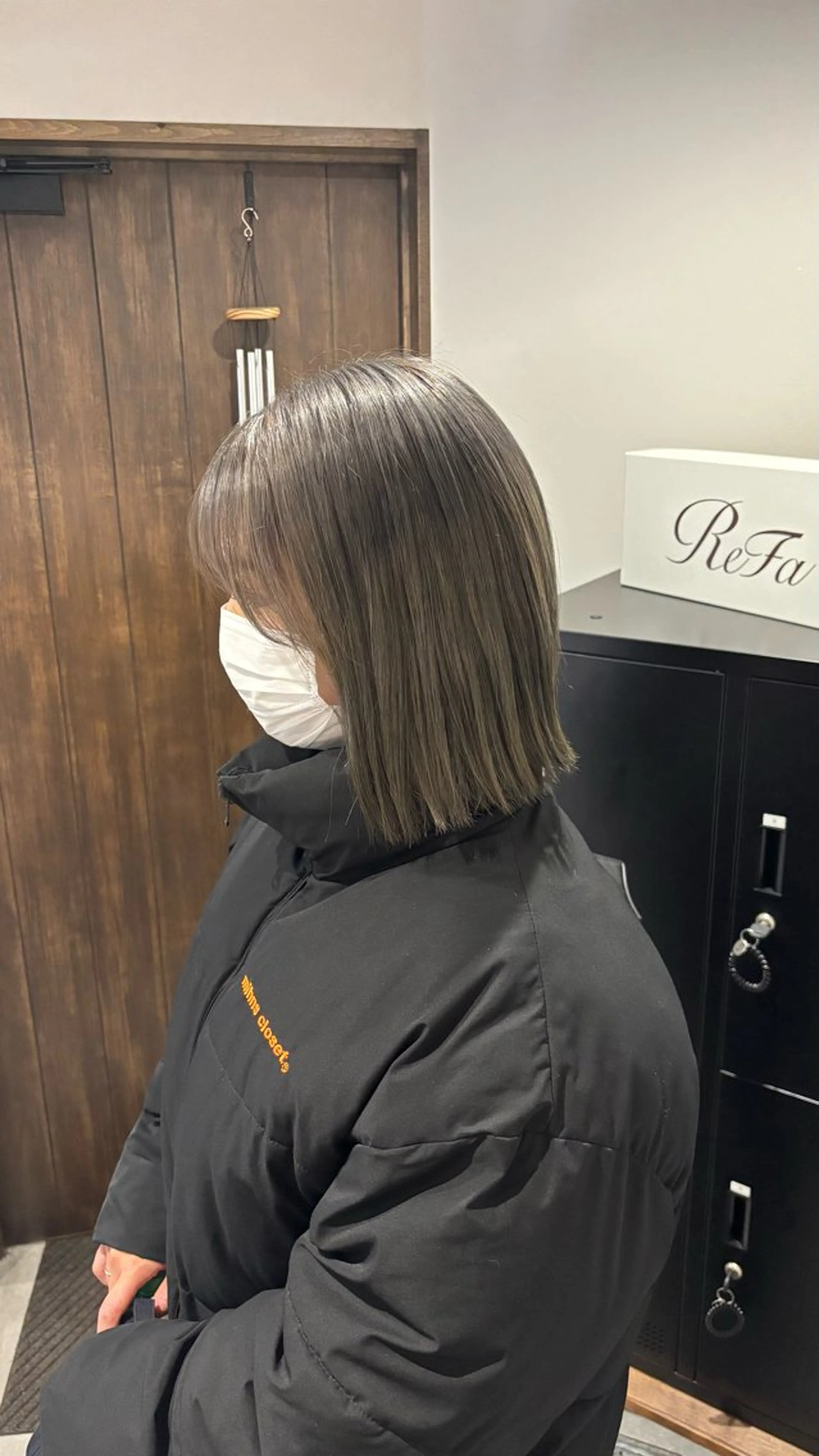 ミディアム カット ヘアカラー YURINO /ボブ ベージュ/ハイトーンのヘアスタイル