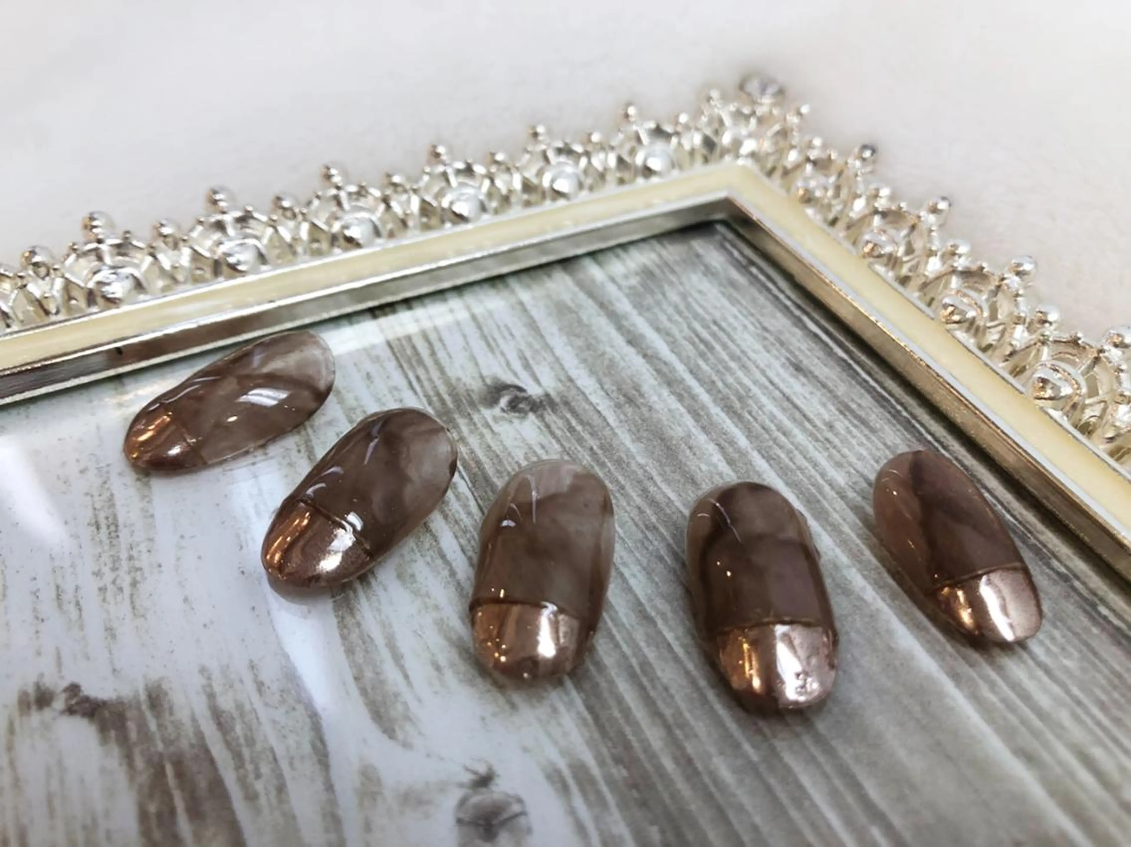 ネイル 【尾下】 ロイヤル•セラピストのネイルデザイン