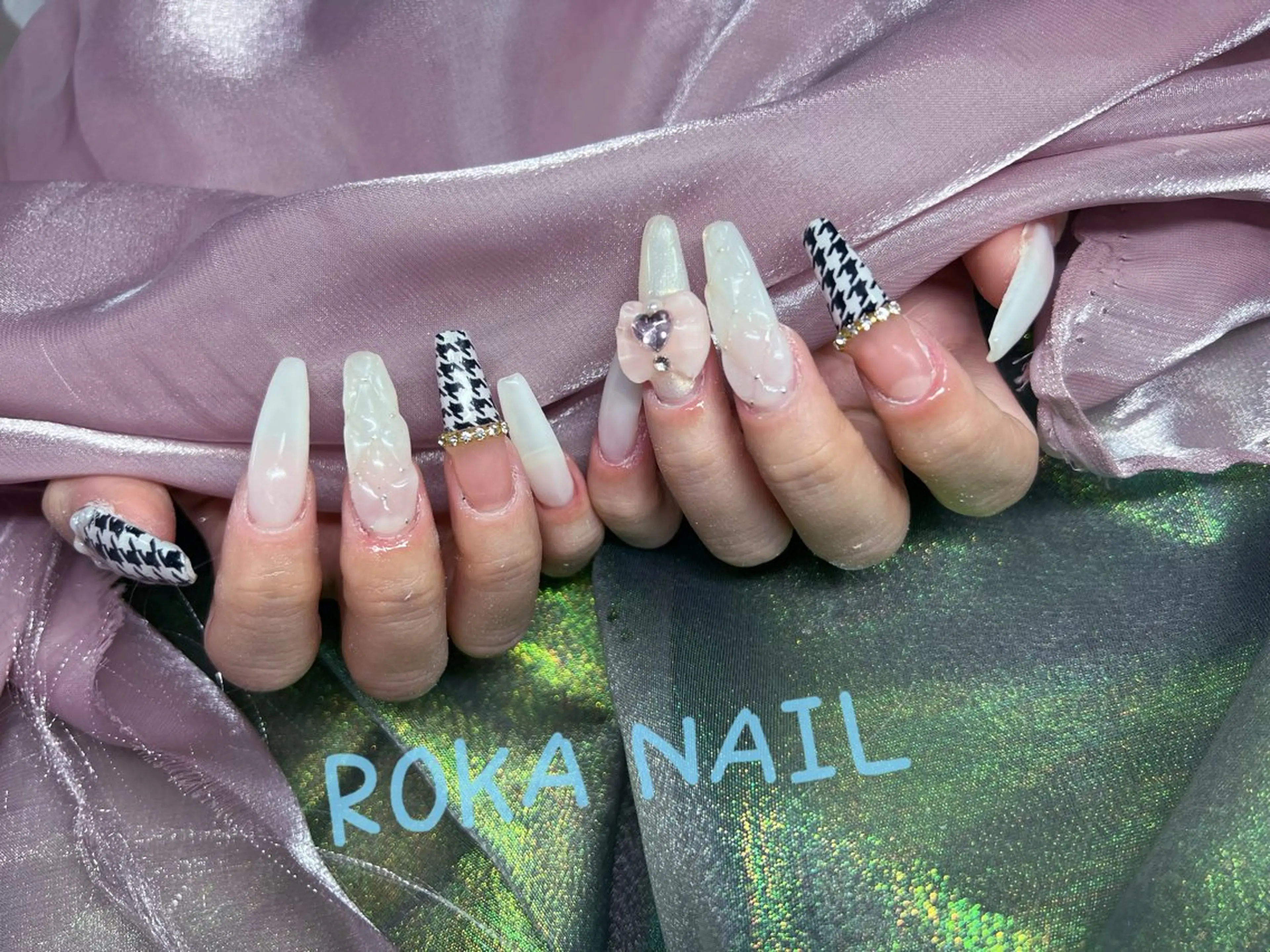 ネイル ハンドネイル 長さだし専門店 ROKANAILのネイルデザイン