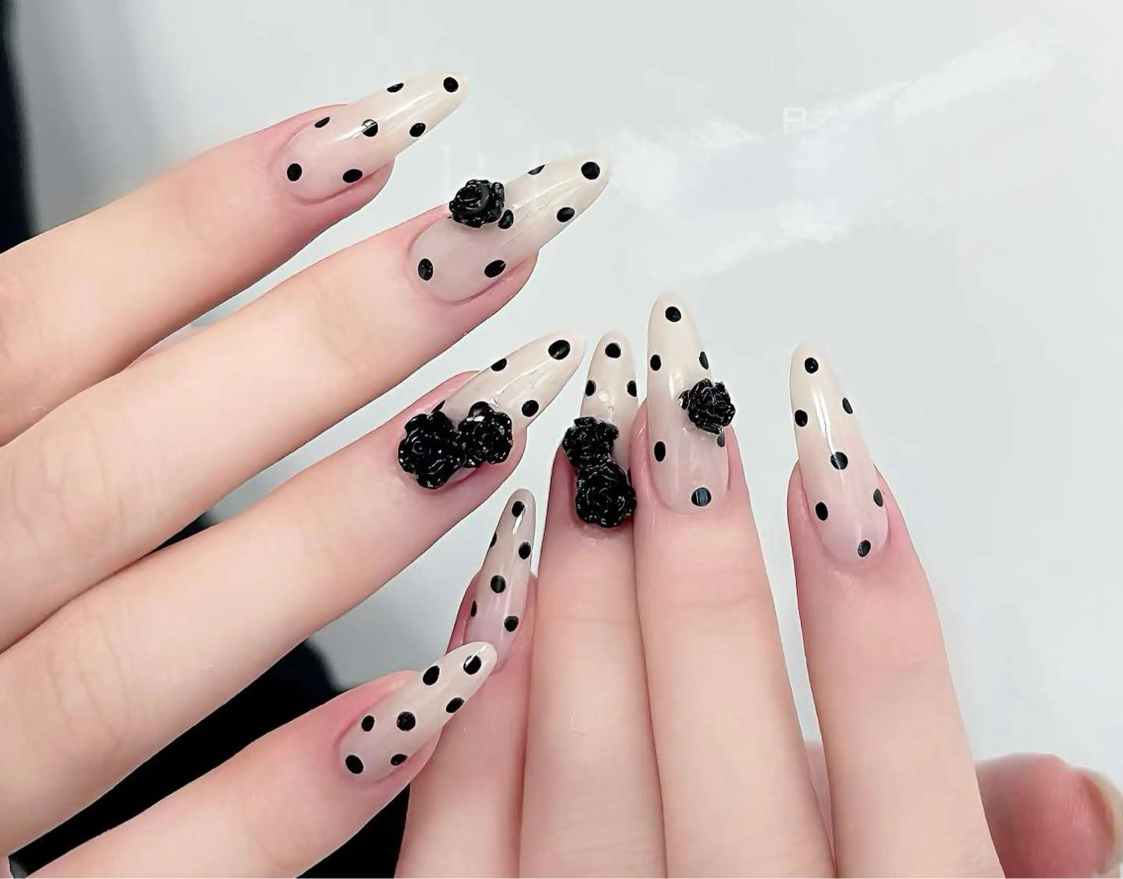 ネイル 小島 阿佑美のネイルデザイン