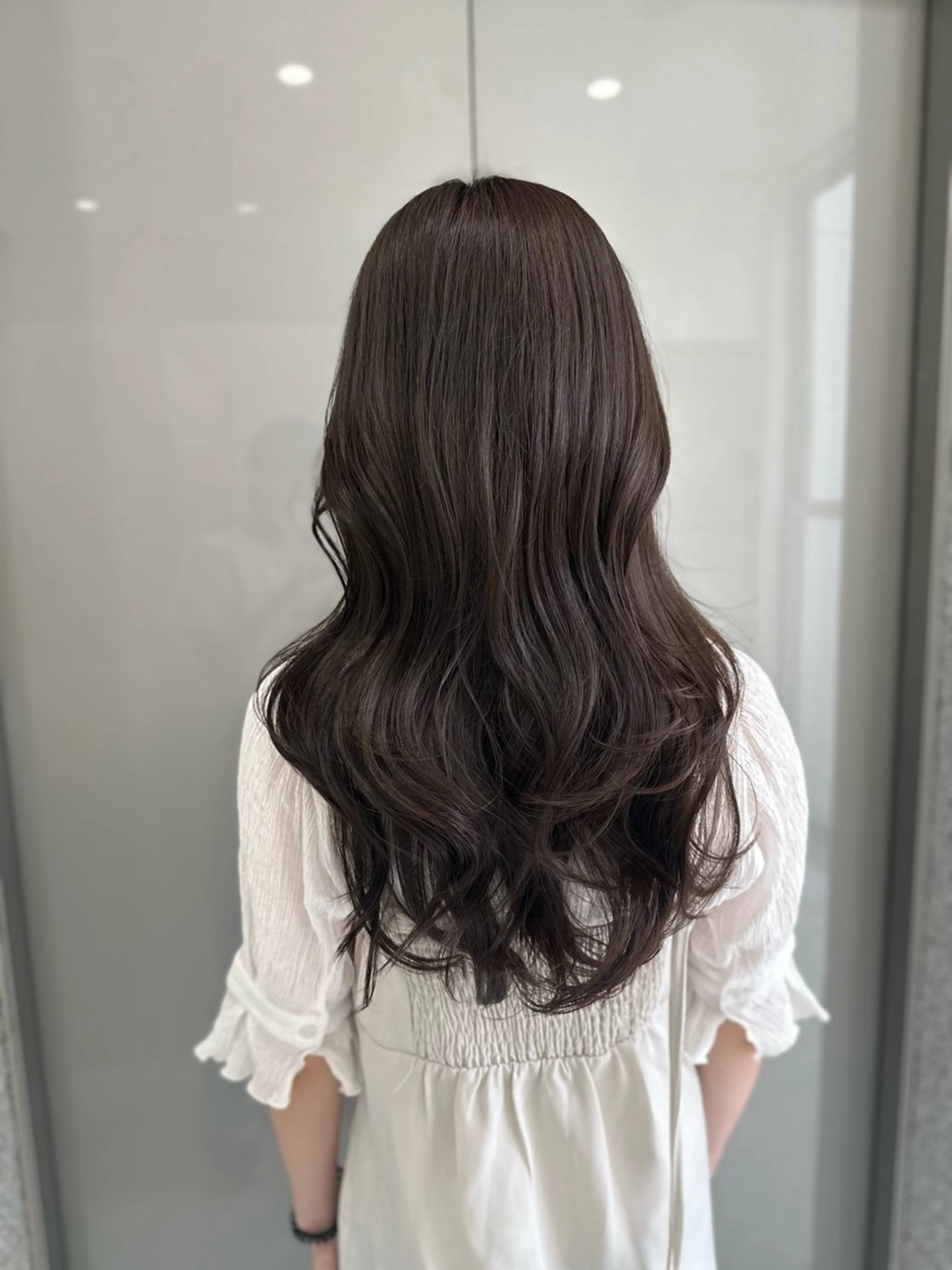 ロング カラー ヘアカラー トリートメント ヘッドスパ ヘアセット 流行りの透明感カラー ×縮毛矯正🤍ユウのヘアスタイル