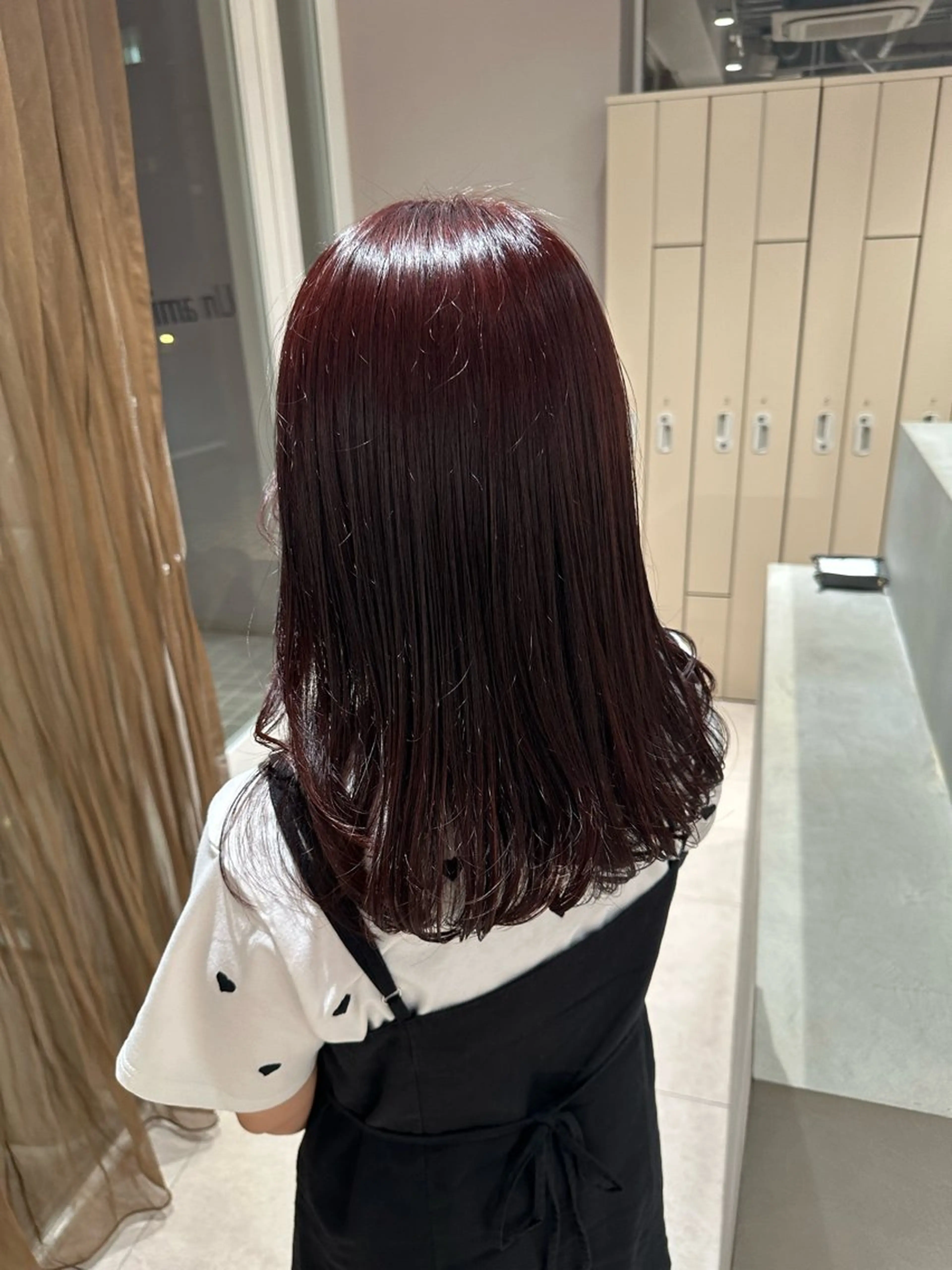 セミロング カラー 丸山 心 / 艶カラーのヘアスタイル