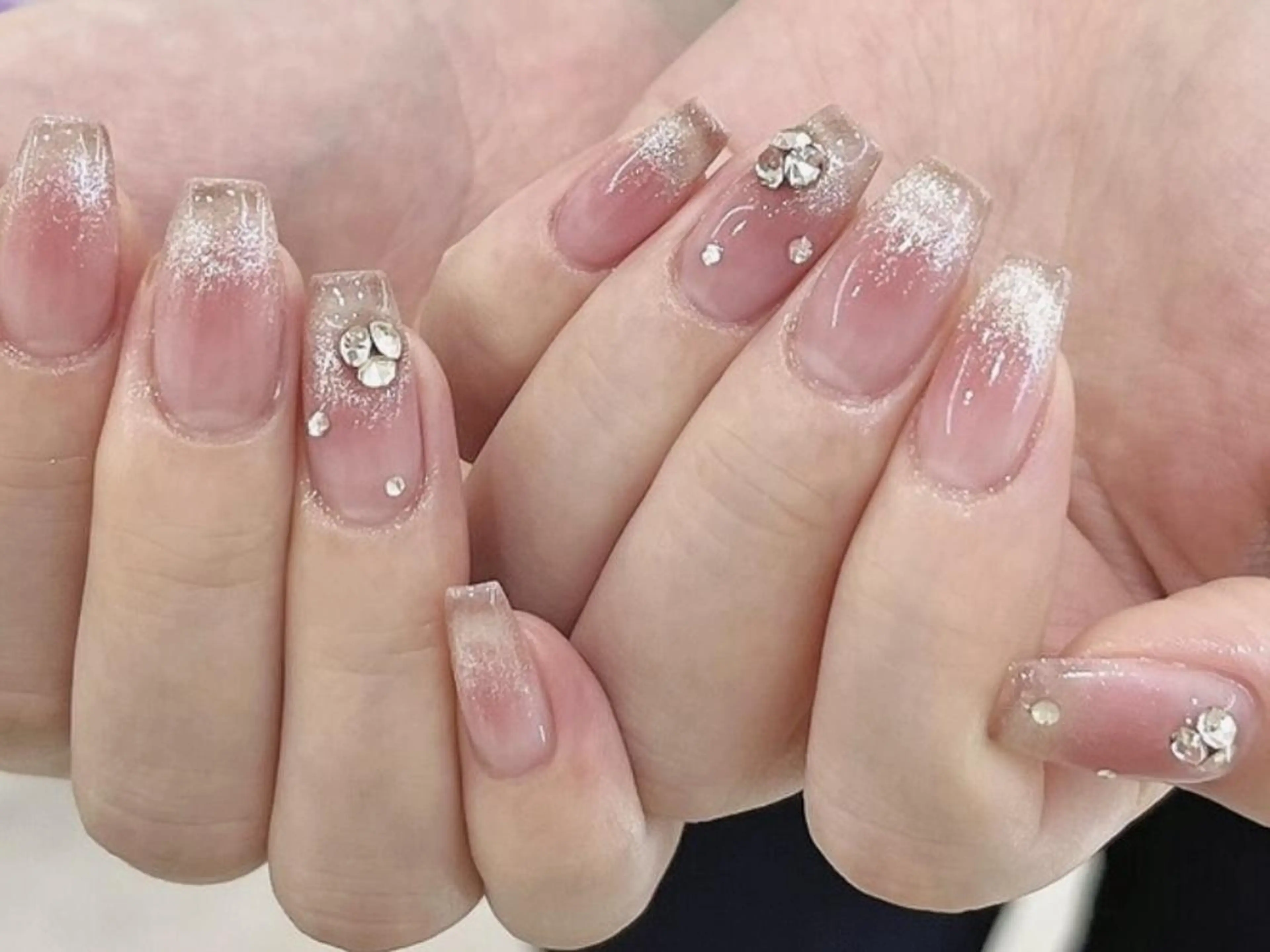 ネイル アートネイル ガーリー マグネットネイル 持ち込み ki🍒🍒 ki ツルツルネイルのネイルデザイン