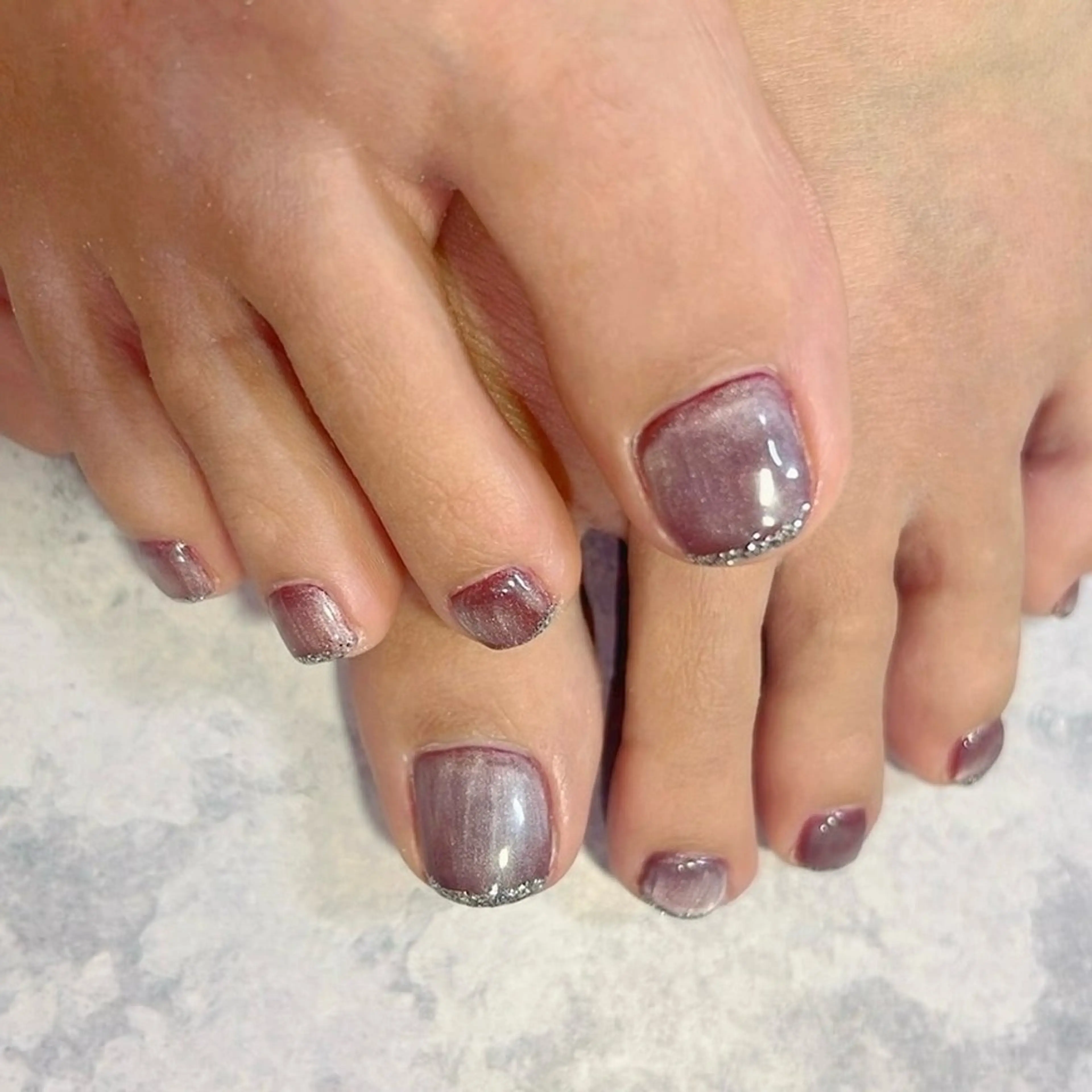 ネイル フレンチネイル ラメ(グリッター) マグネットネイル 持ち込み フットネイル エリシアン ビューティーネイルのネイルデザイン