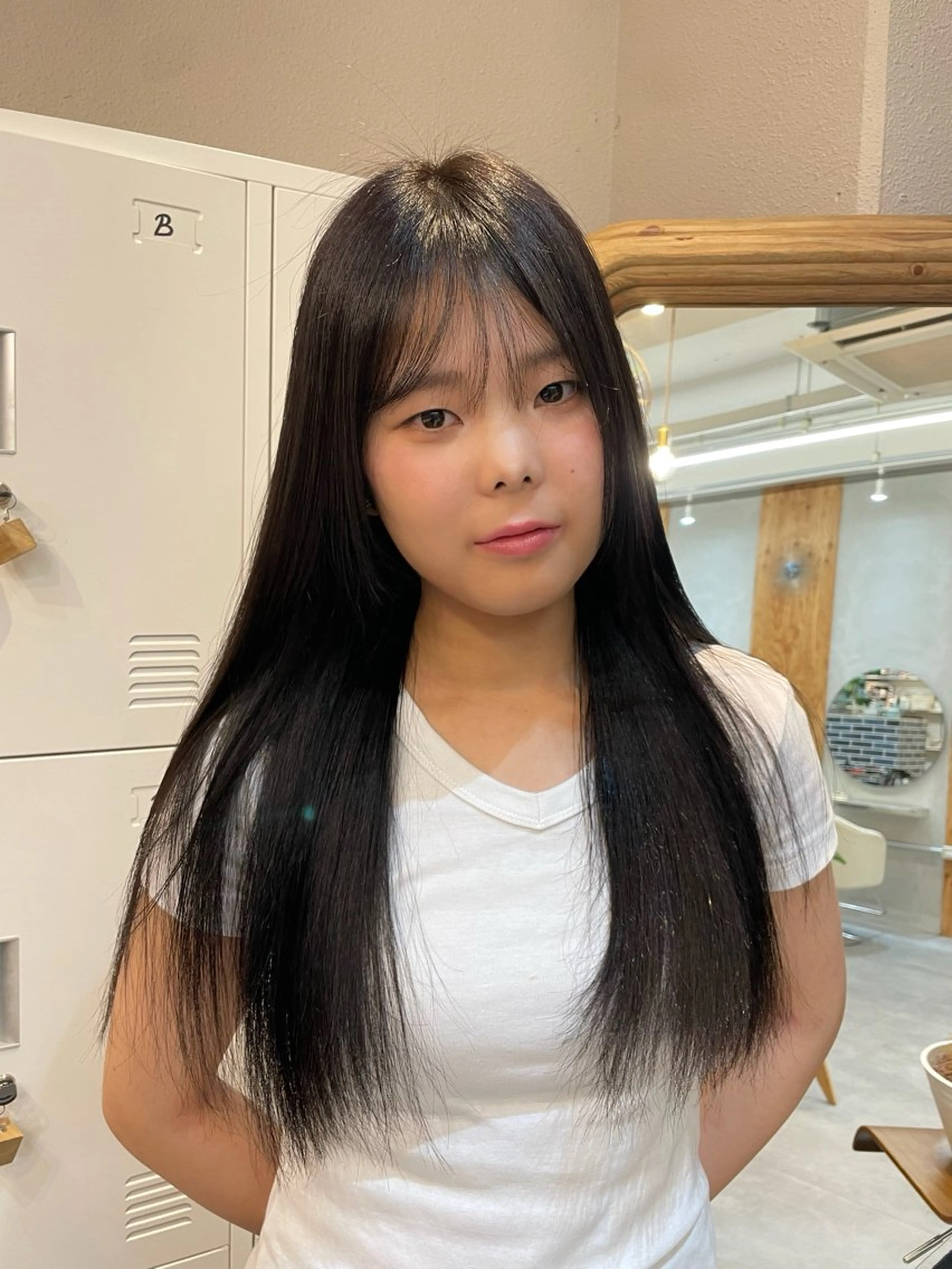 カラー グレージュ ハイトーン縮毛/縮毛 なーな🎀🤍のヘアスタイル