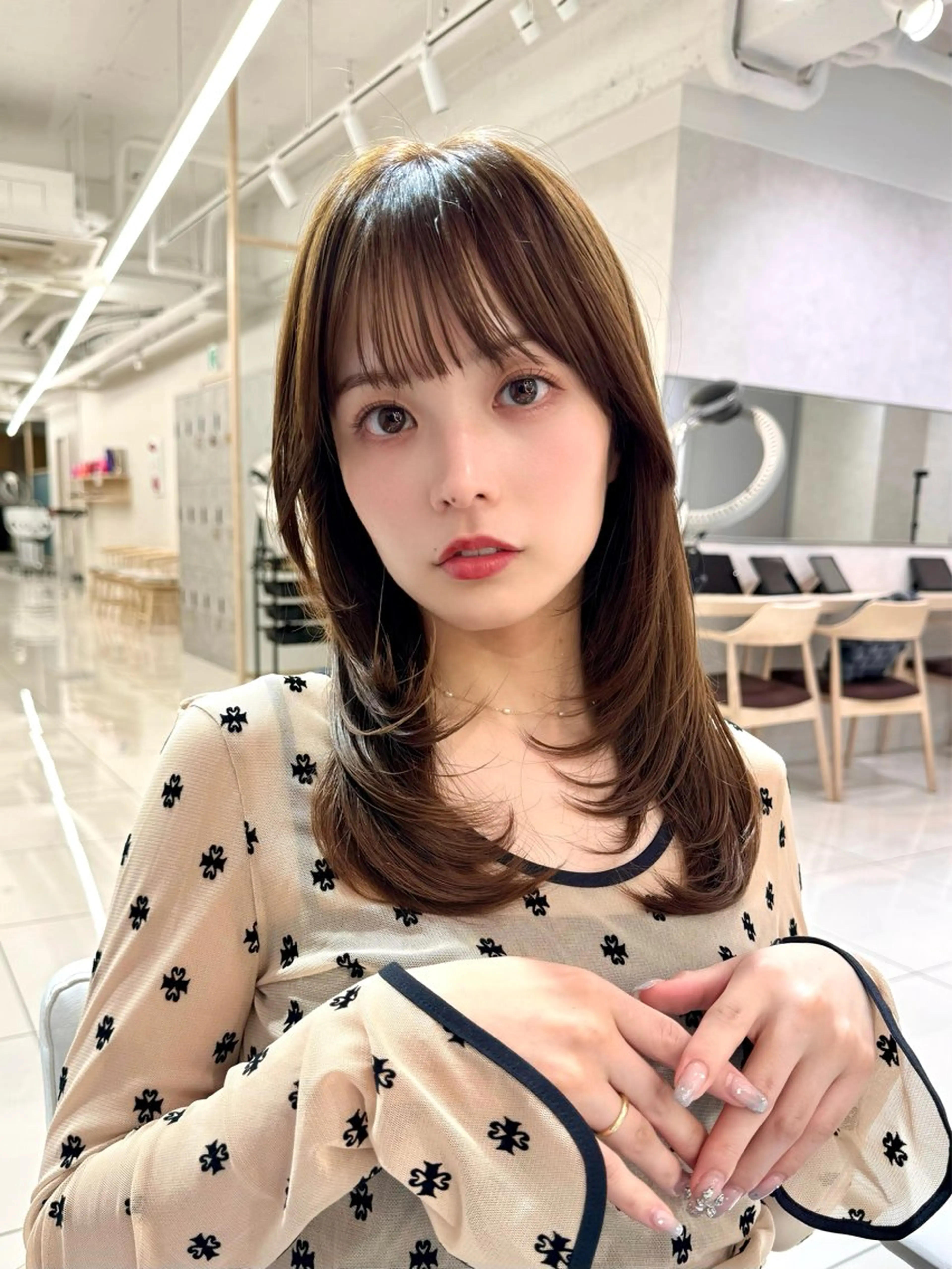 セミロング 三鷹で1番ショート ボブをカットする新谷のヘアスタイル