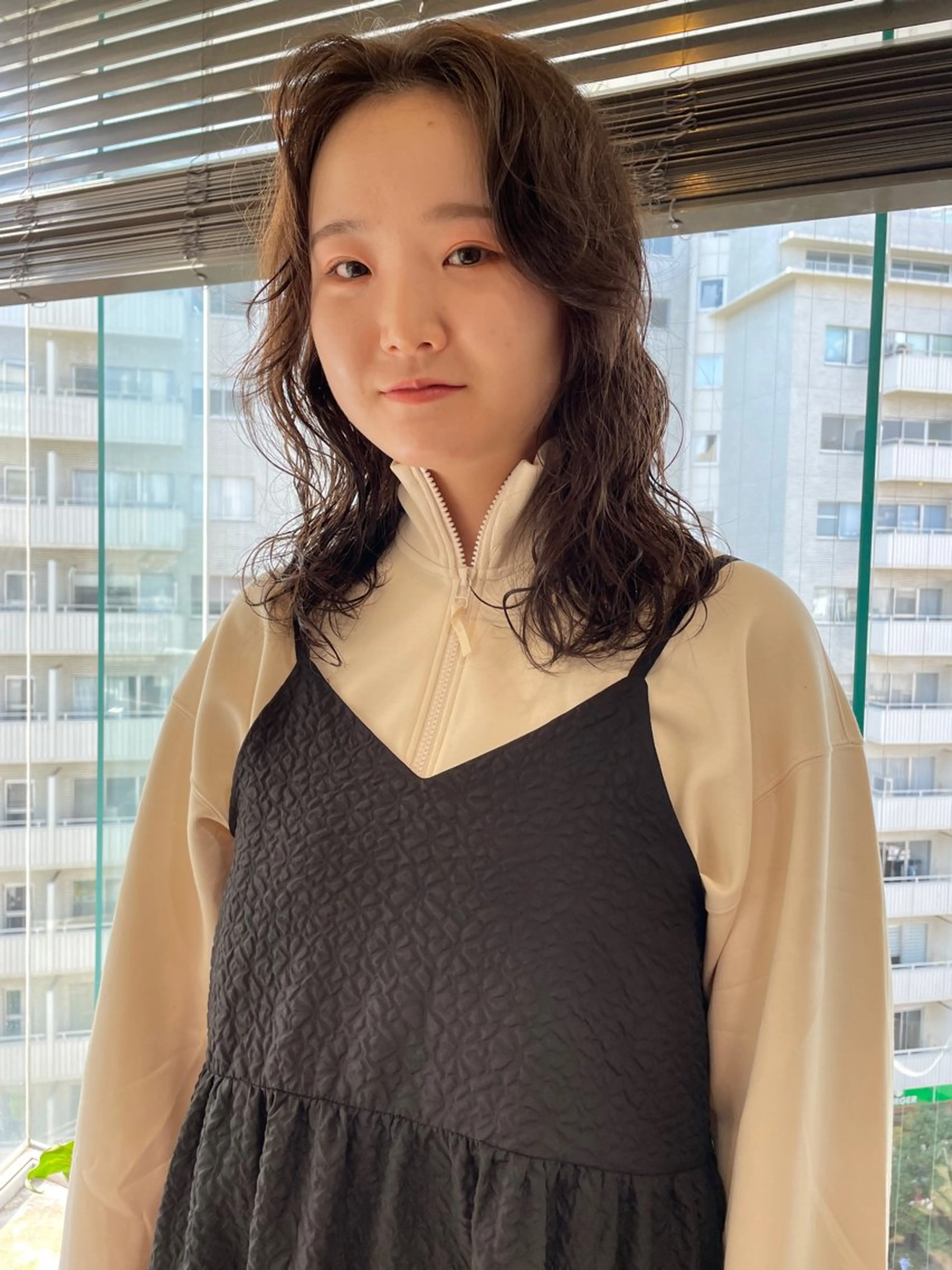 ミディアム カラー パーマ ミディアムパーマ カット ヘアカラー パーマ トリートメント レイヤー／似合わせ TAKUYAのヘアスタイル