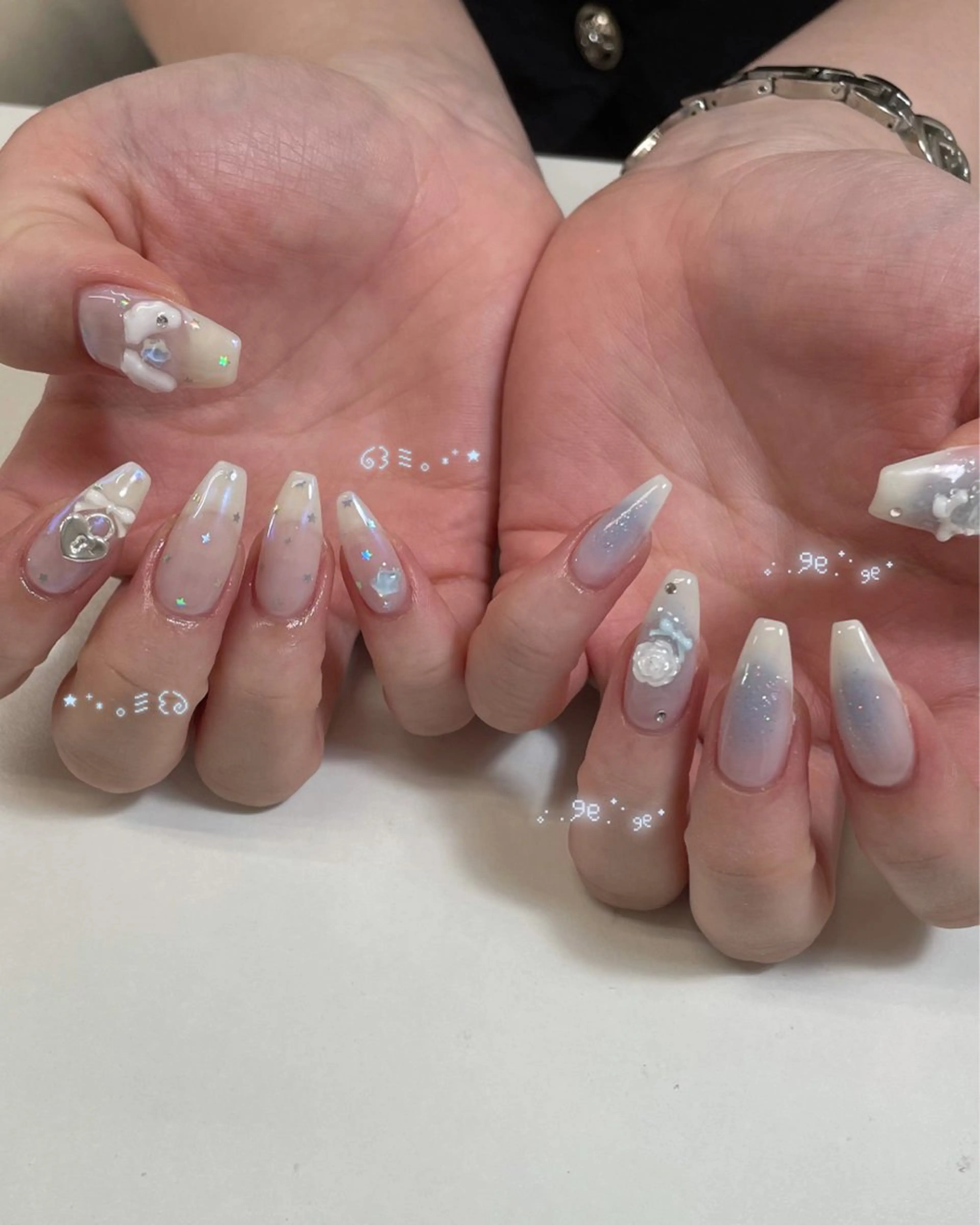 ネイル ハンドネイル MINAMI໒꒱ Y2K、韓国ガーリーのネイルデザイン