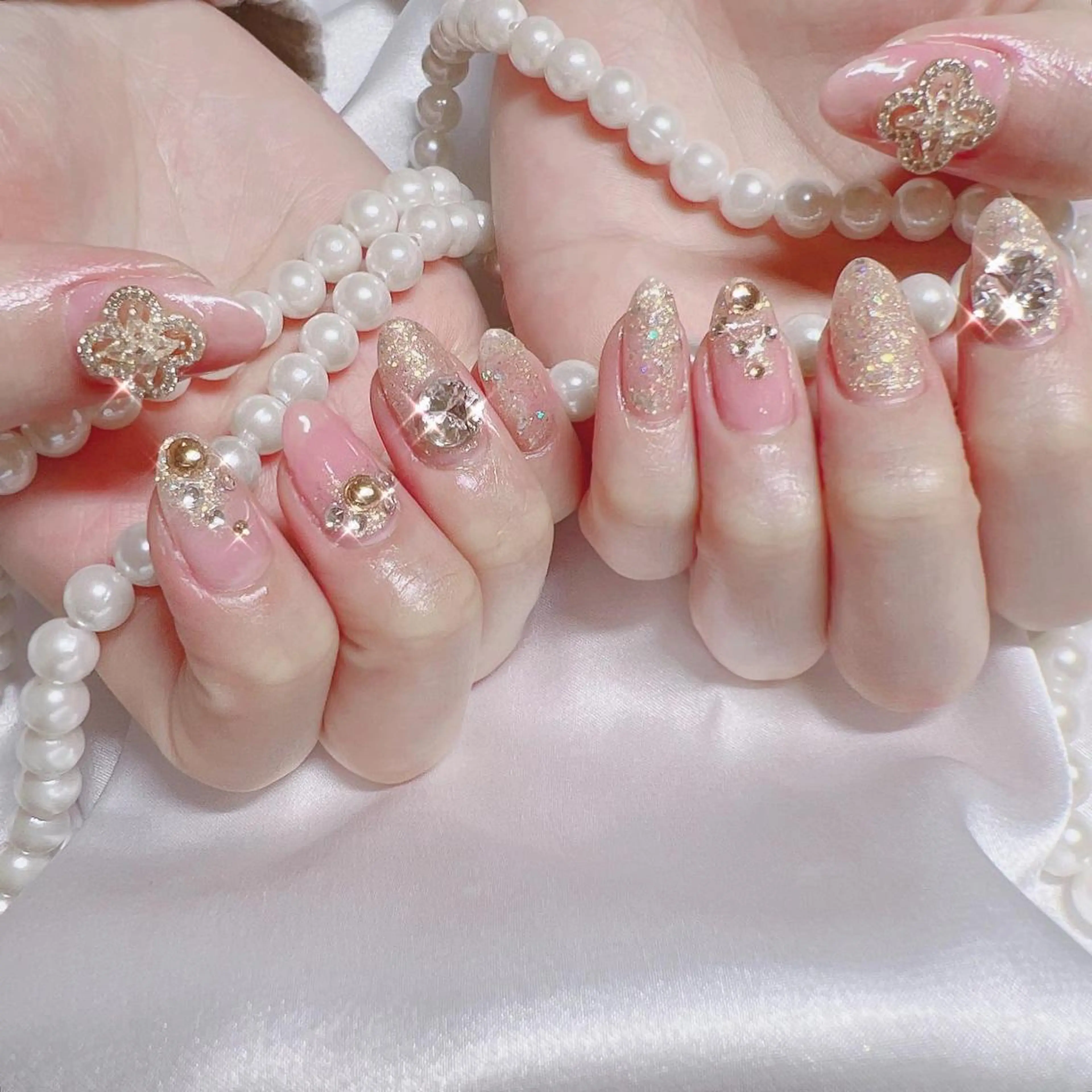 ネイル オーロラネイル フットネイル フレンチネイル ジェルネイル 韓国ネイル ハンドネイル ハンドケア 【ENサロン】 Rei🎀Nailのネイルデザイン