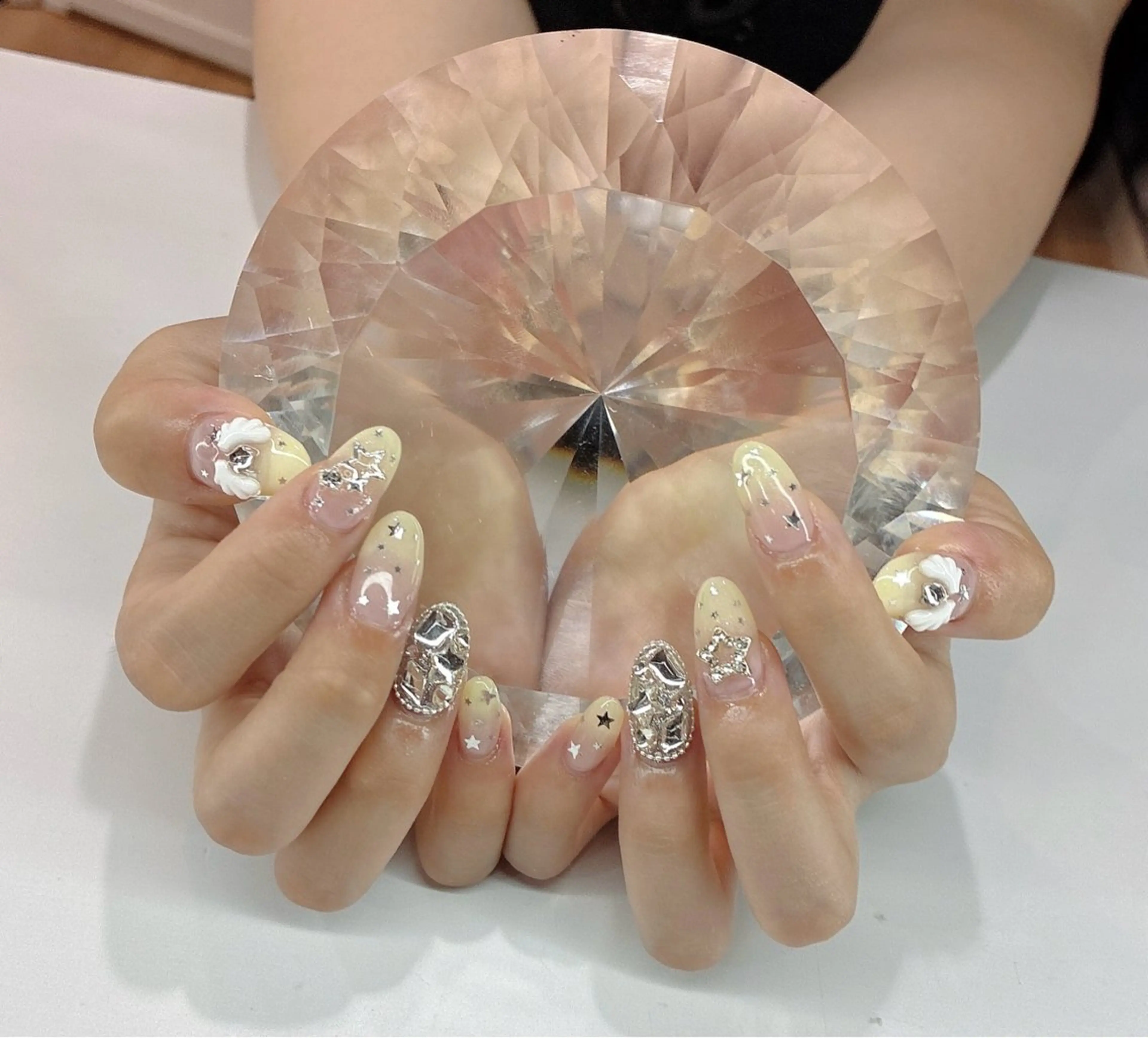 ネイル LoaChaton kaeのネイルデザイン