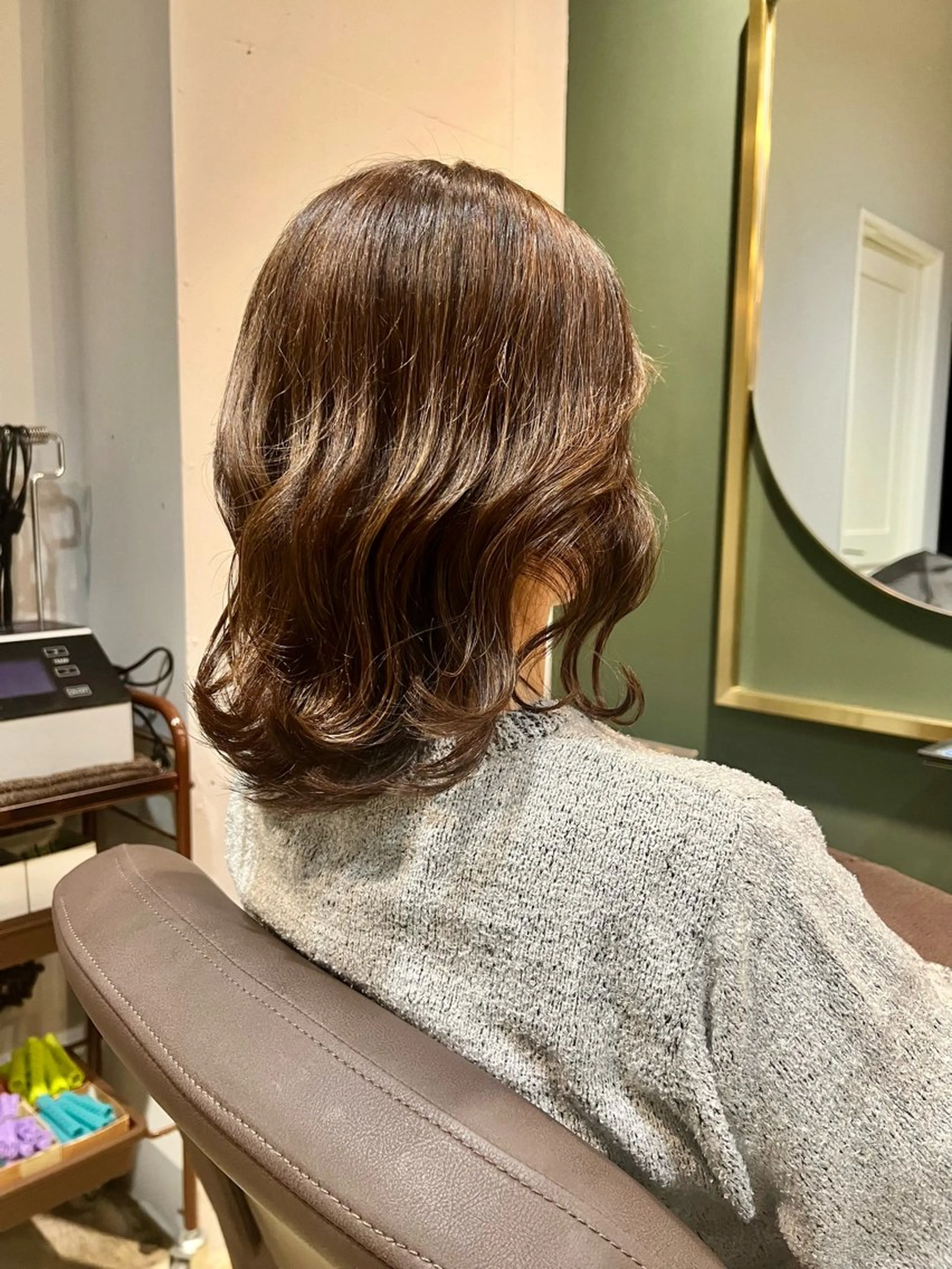 ミディアム カラー ハイライトカラー オレンジ ハイライト ヘアカラー トリートメント ヘッドスパ カラースペシャリスト しょう🧑🏼‍🎨のヘアスタイル