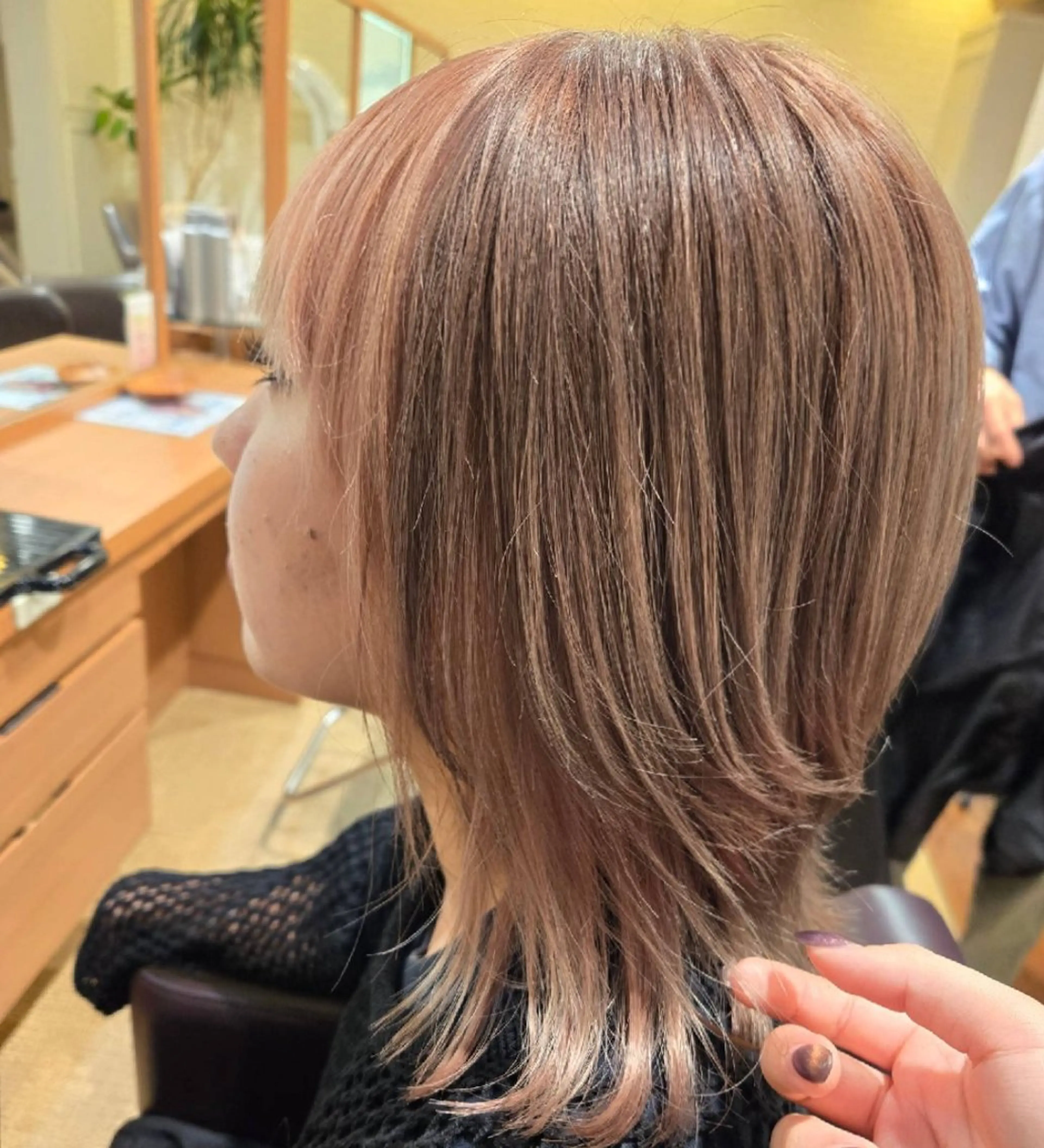 ミディアム カラー ベージュカラー ミルクティーベージュ カット ヘアカラー 🌟Cube 東山 侑以🎮𓈒⋆͛のヘアスタイル