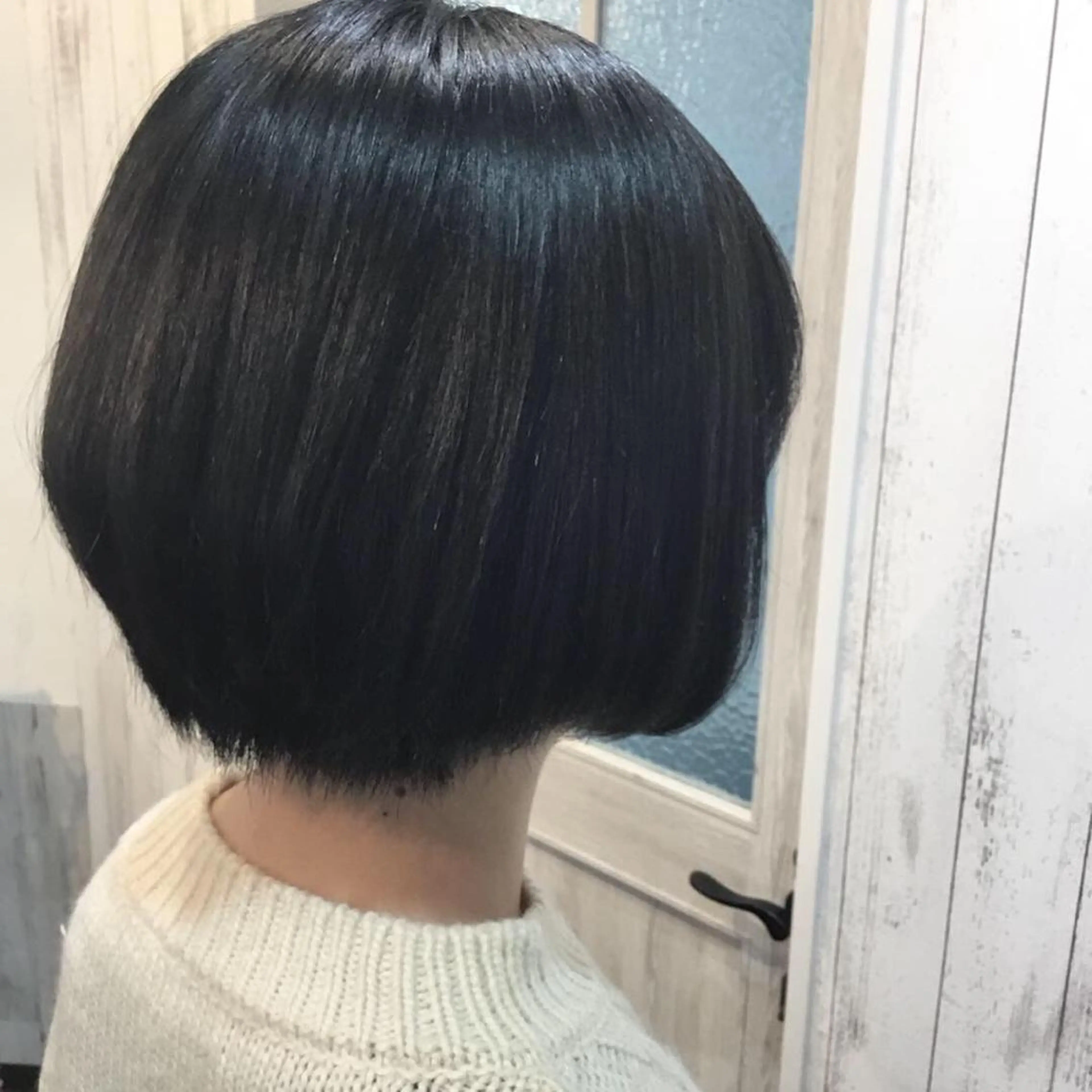 ショート カラー パーマ embrace エンブレイスのヘアスタイル