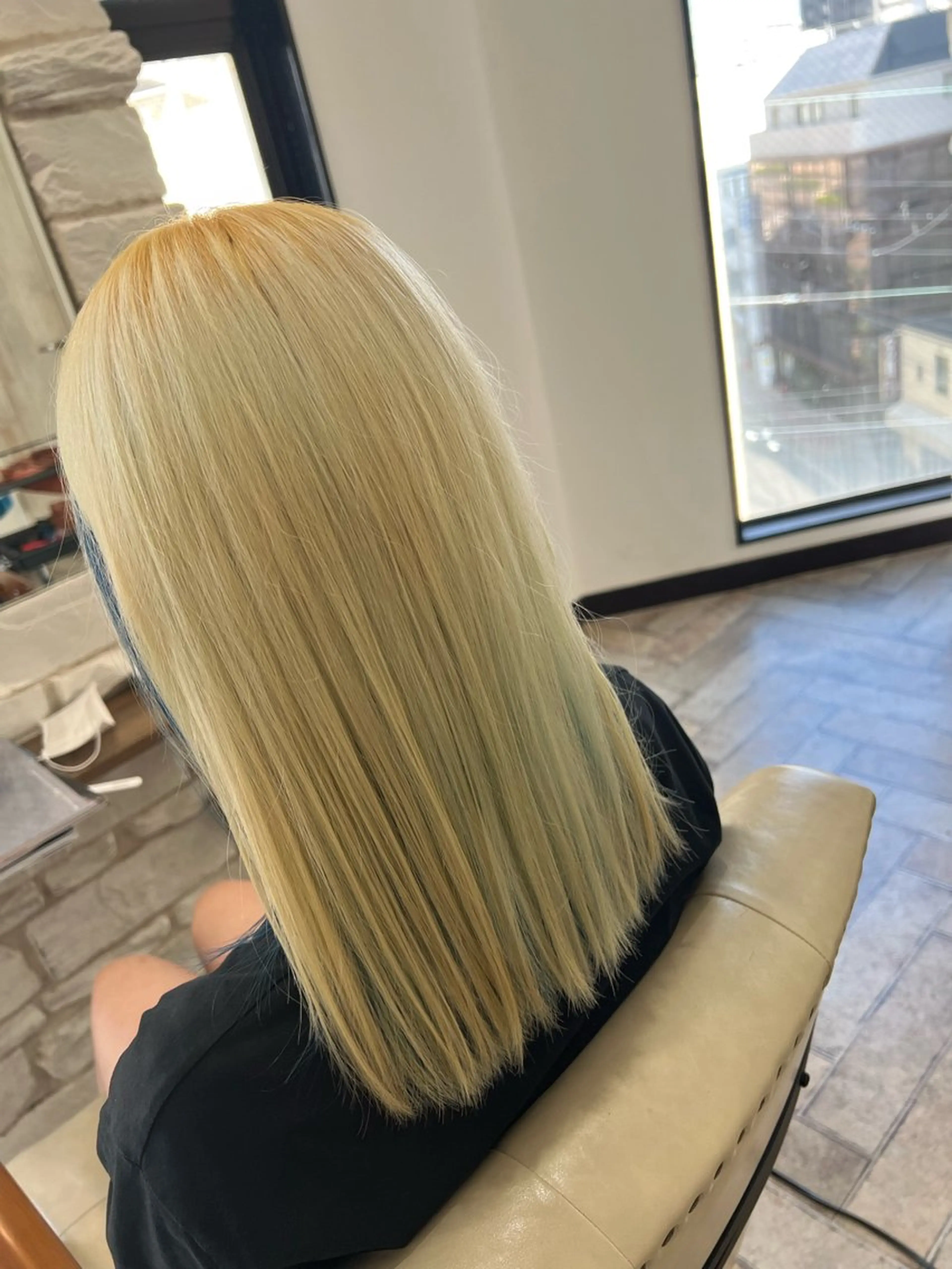 セミロング ヘアカラー KEN ZOのヘアスタイル